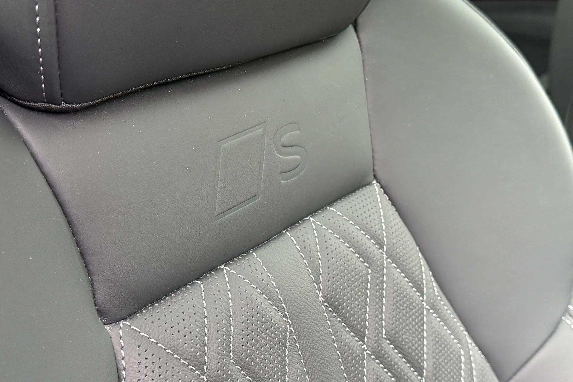Audi Q5 thumbnail image number 46