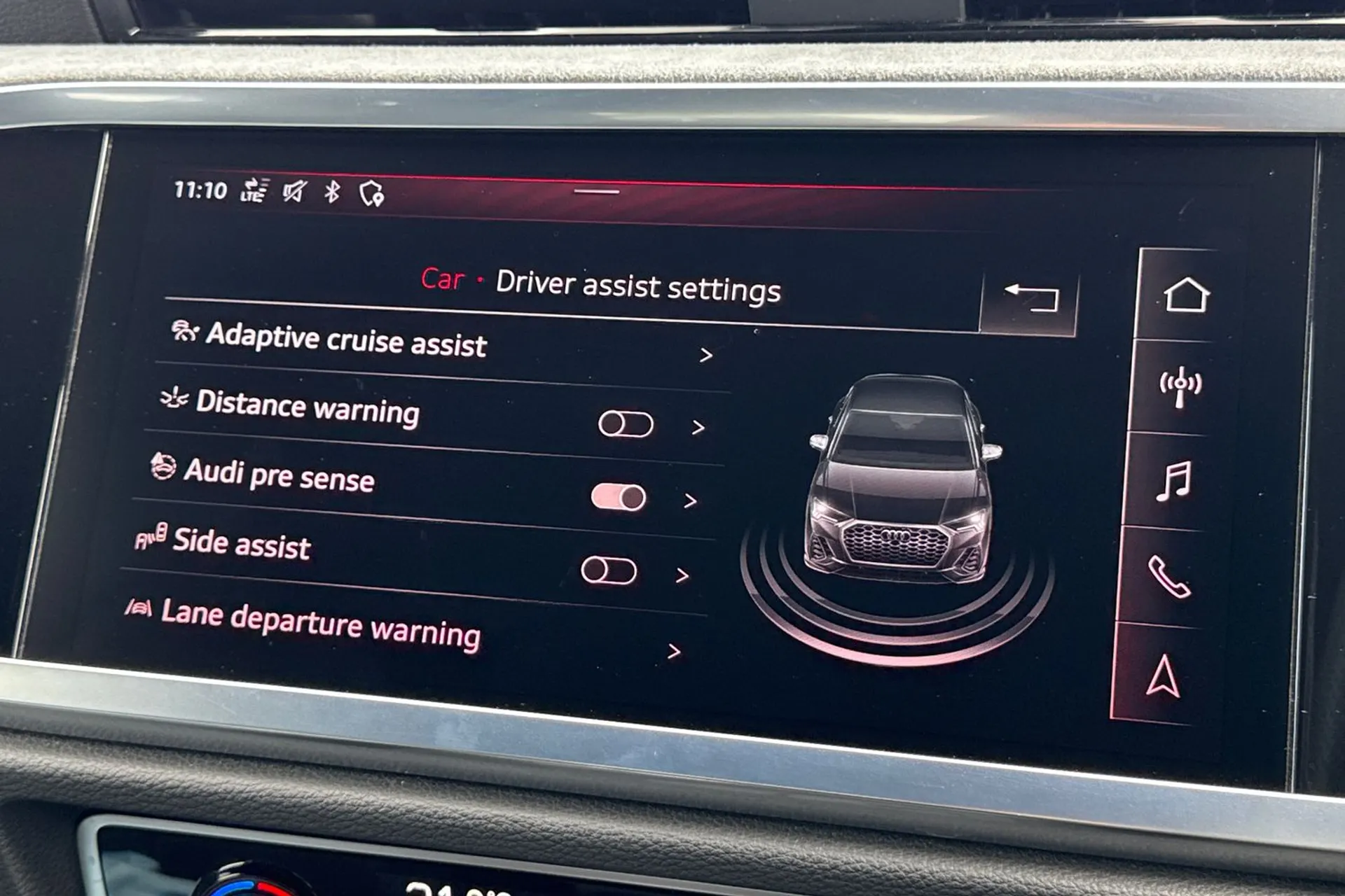 Audi Q3 thumbnail image number 14