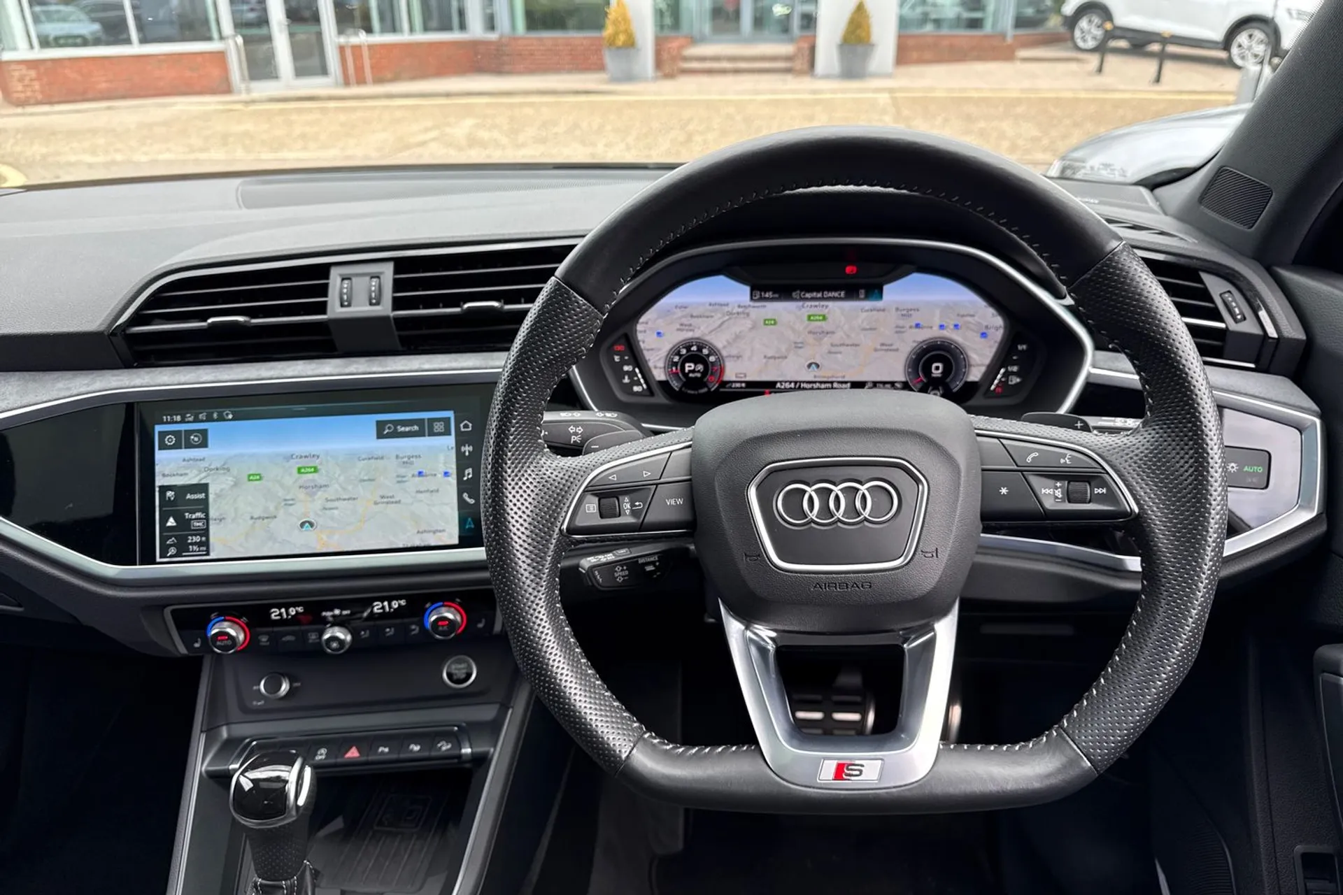 Audi Q3 thumbnail image number 46