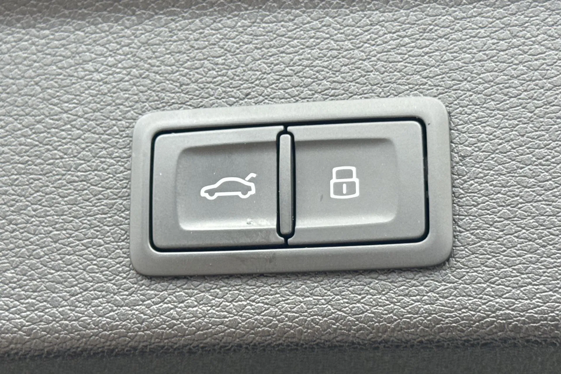 Audi Q3 thumbnail image number 42