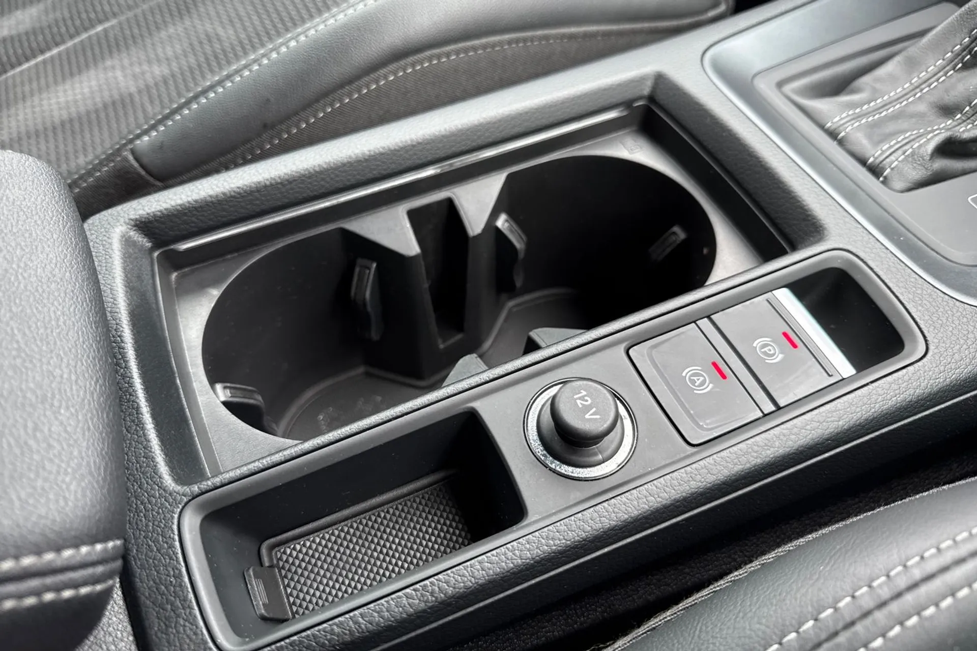 Audi Q3 thumbnail image number 45