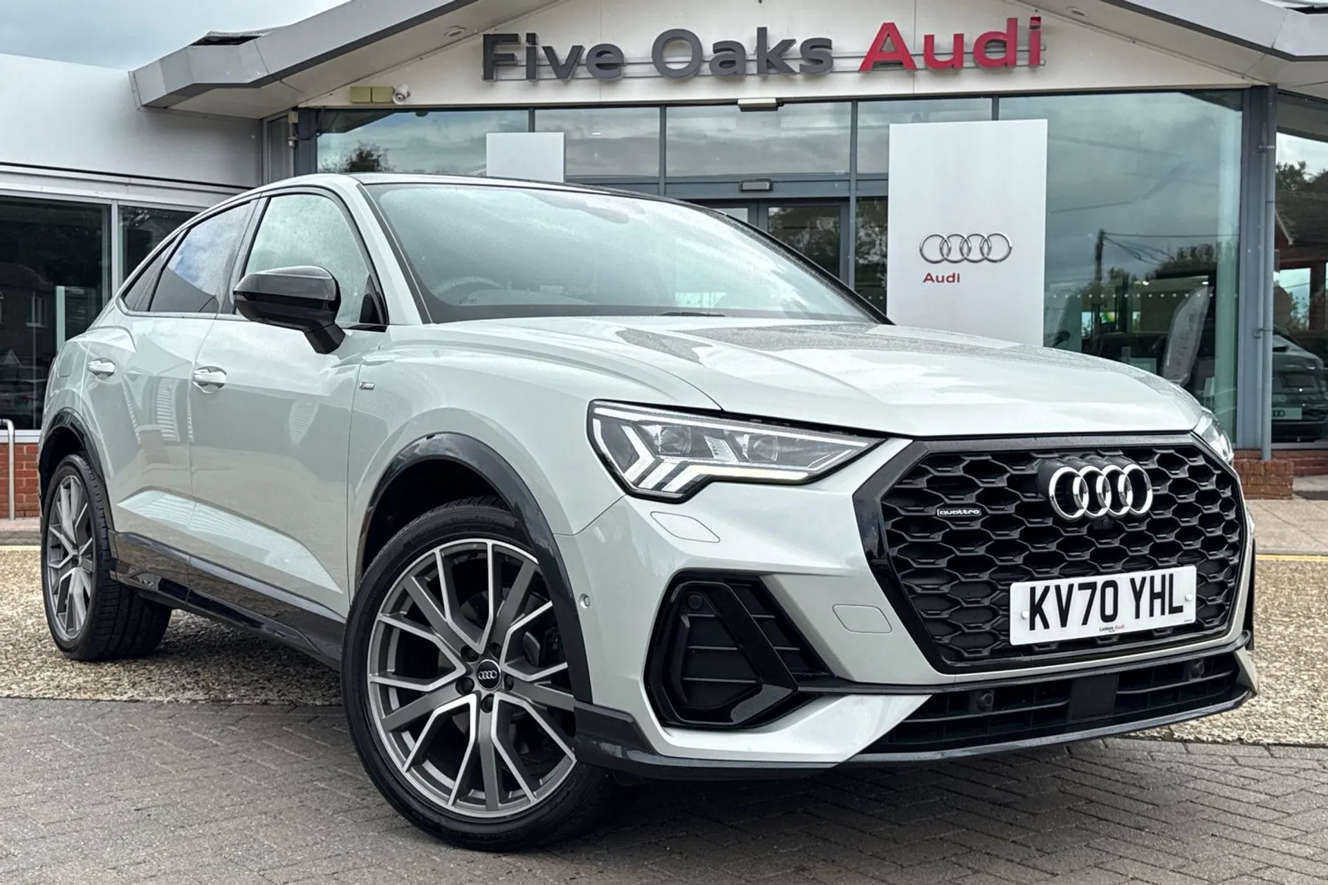 Audi Q3 thumbnail image number 28