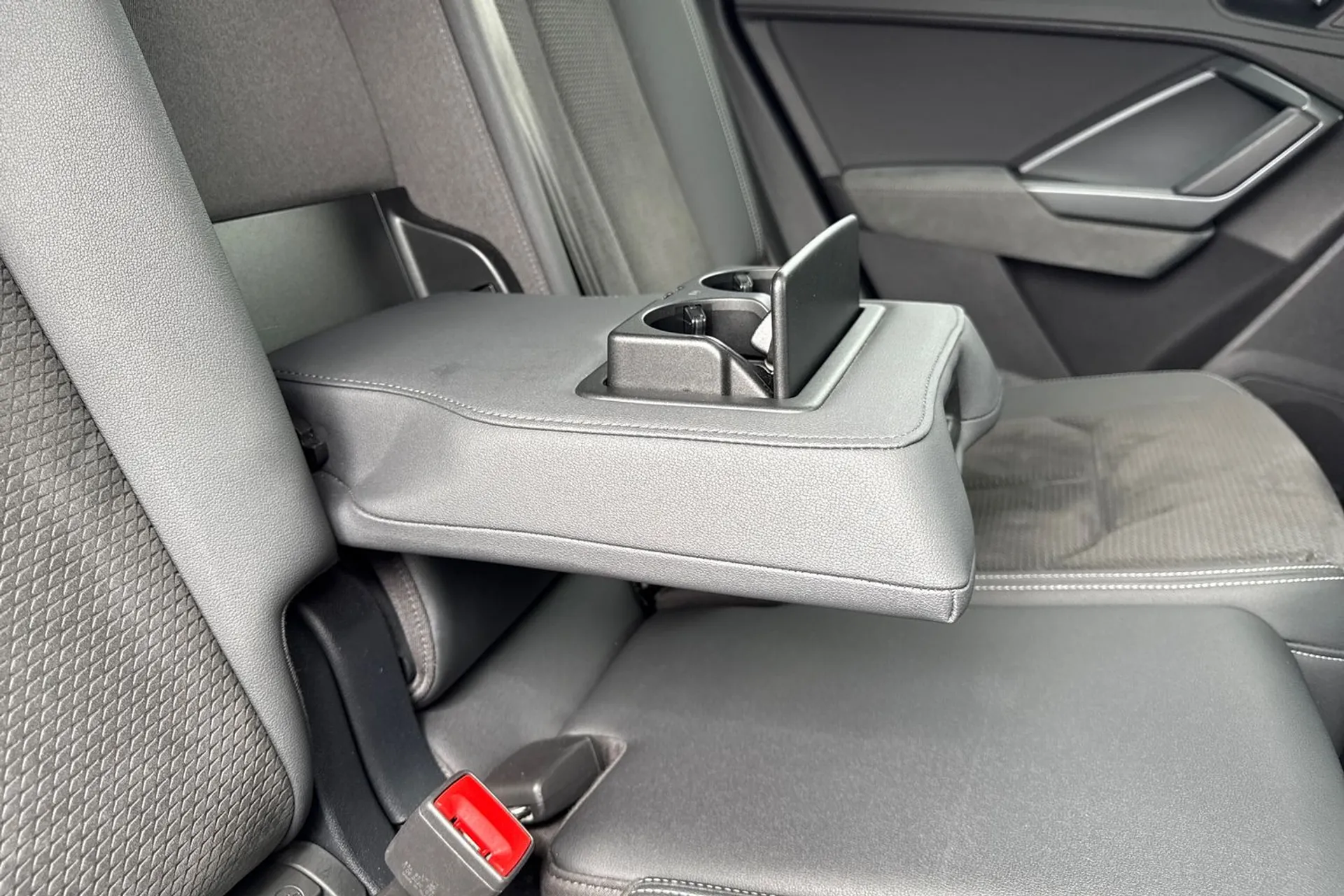 Audi Q3 thumbnail image number 51