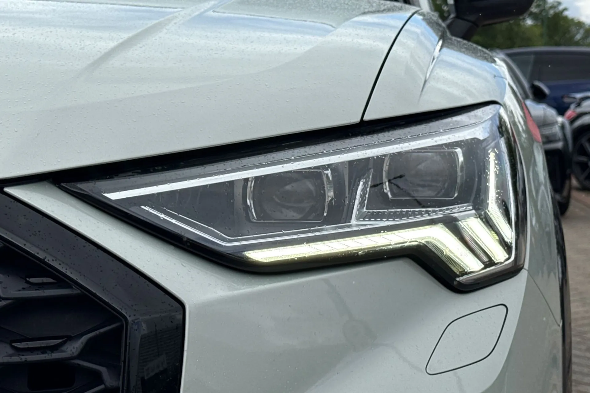 Audi Q3 thumbnail image number 57