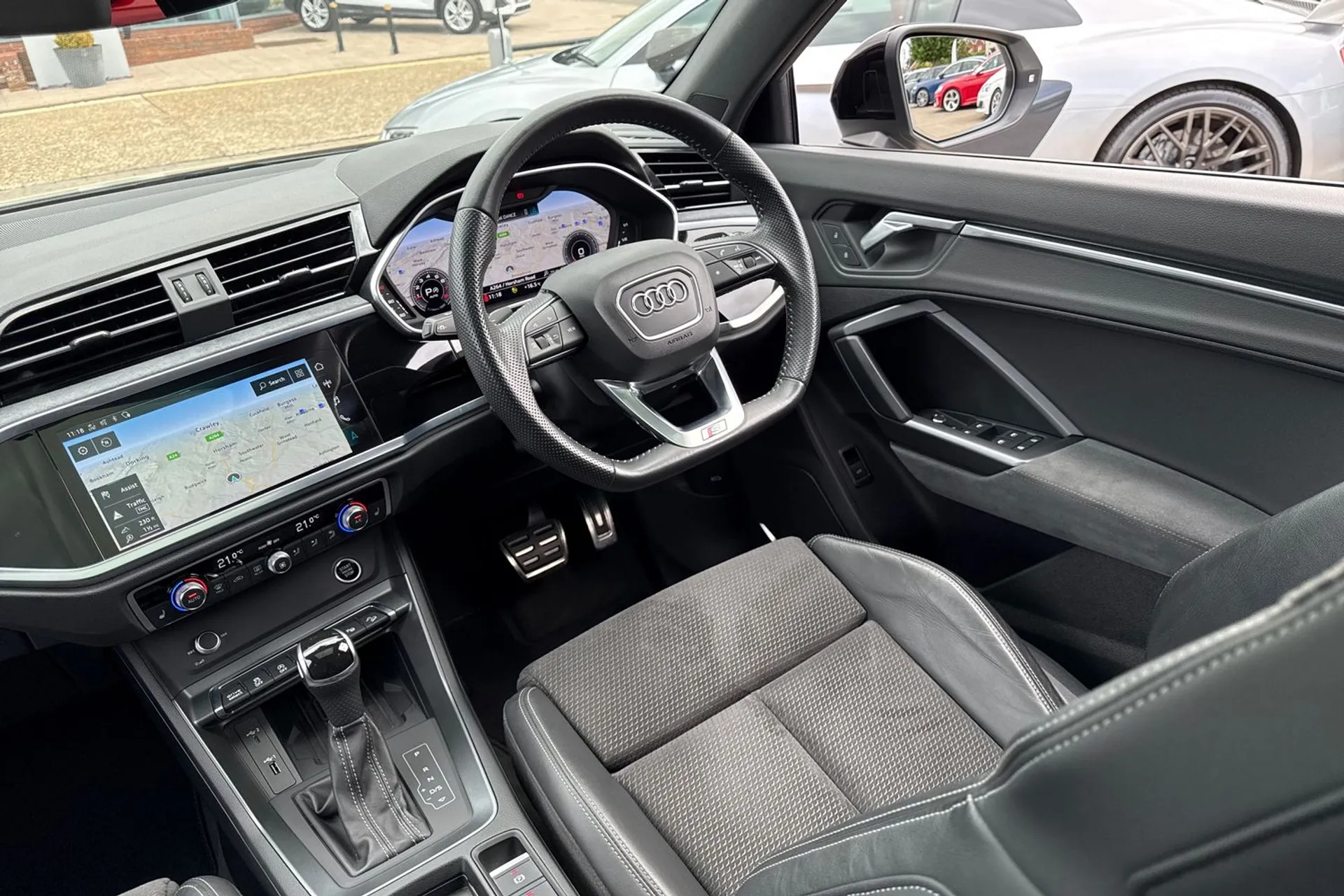 Audi Q3 thumbnail image number 47