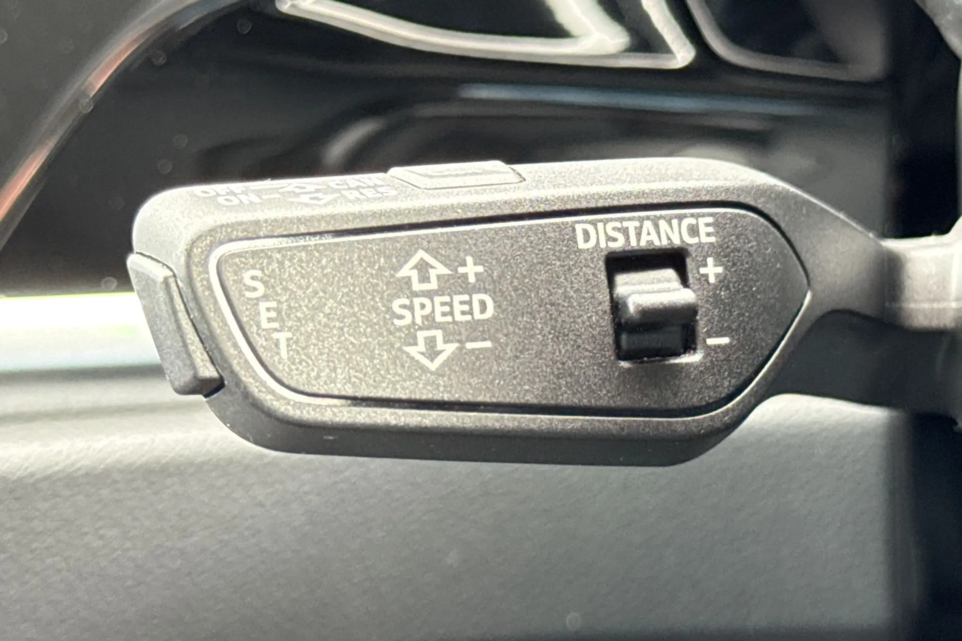 Audi Q3 thumbnail image number 21