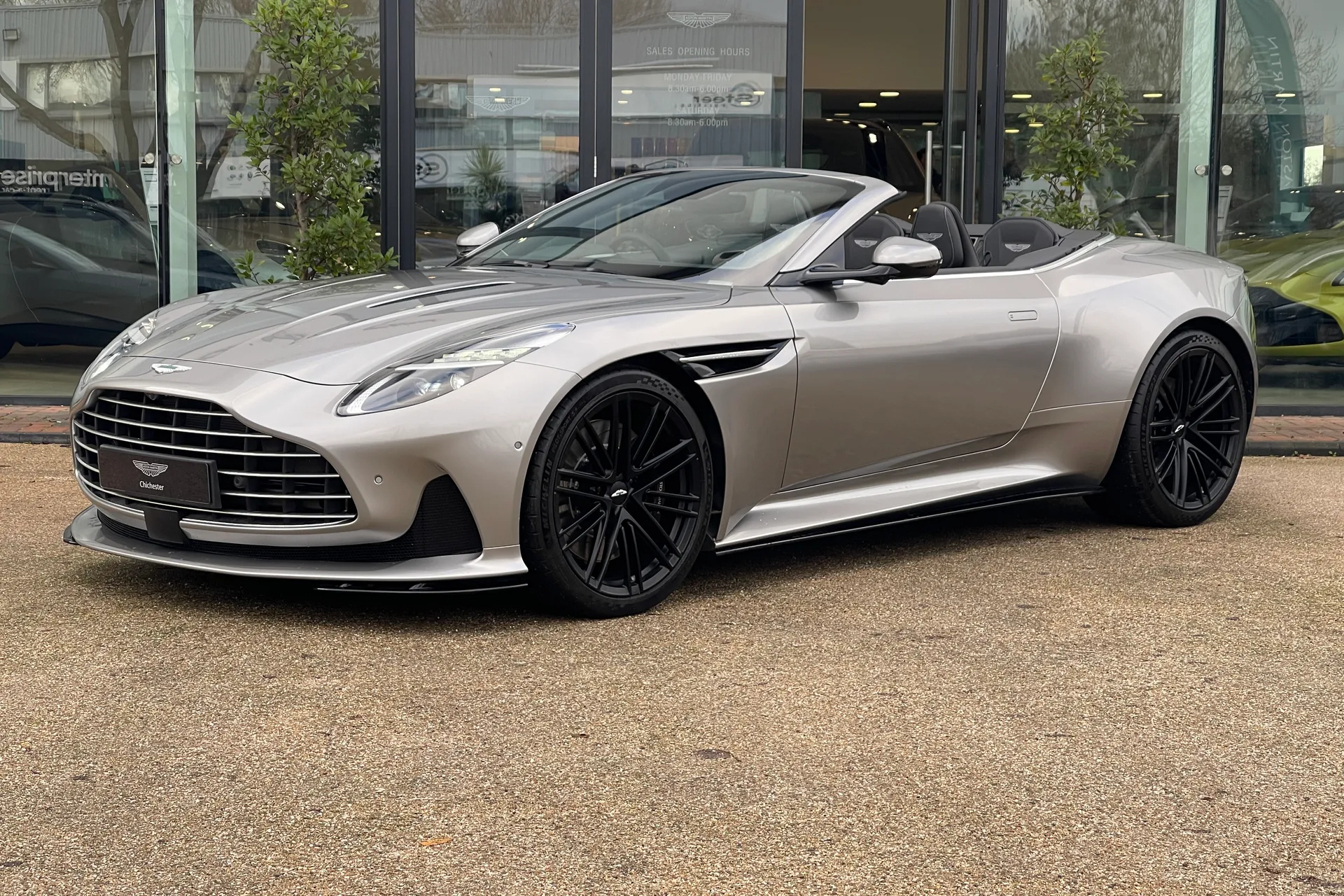 Aston Martin DB12 thumbnail image number 30