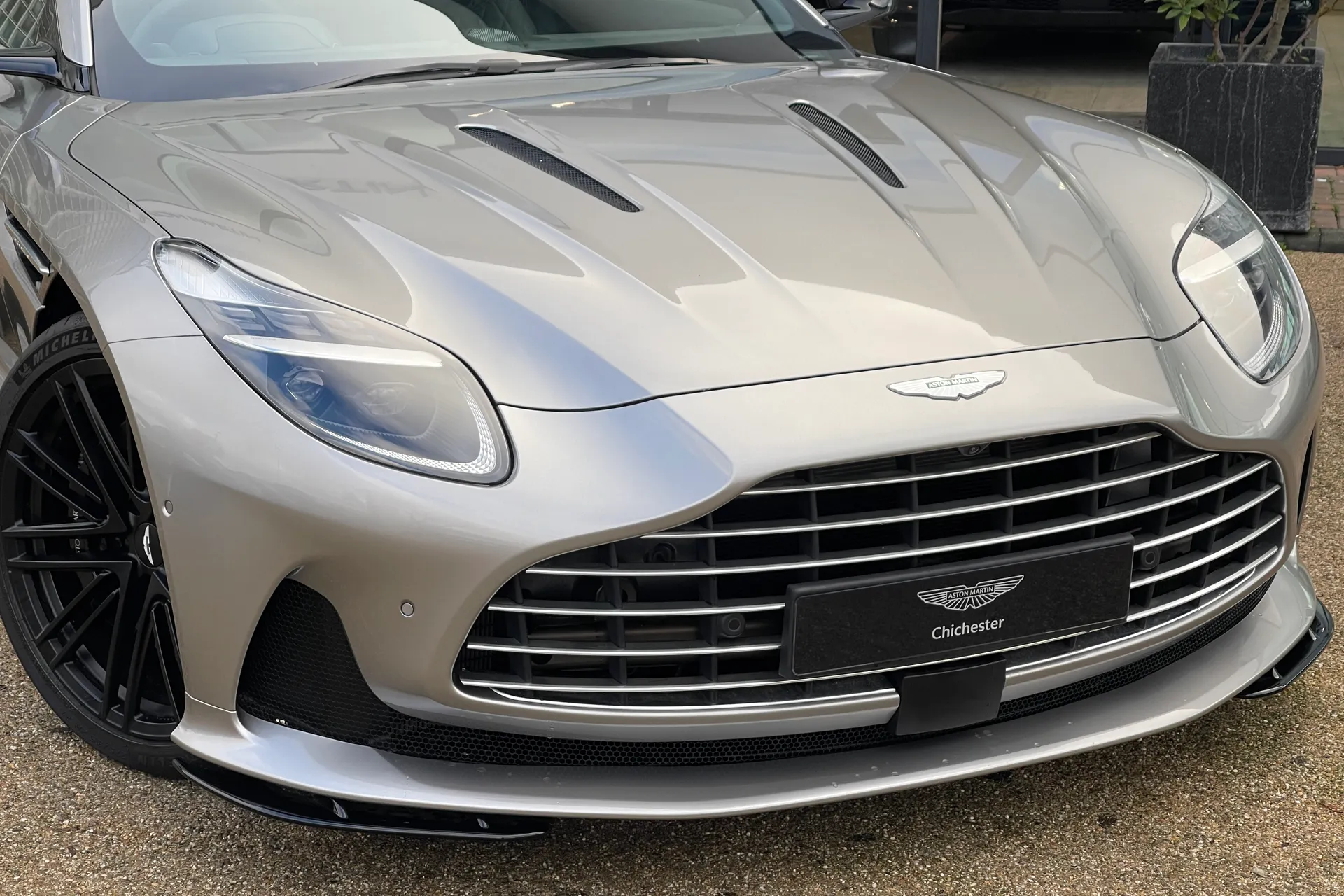 Aston Martin DB12 thumbnail image number 15