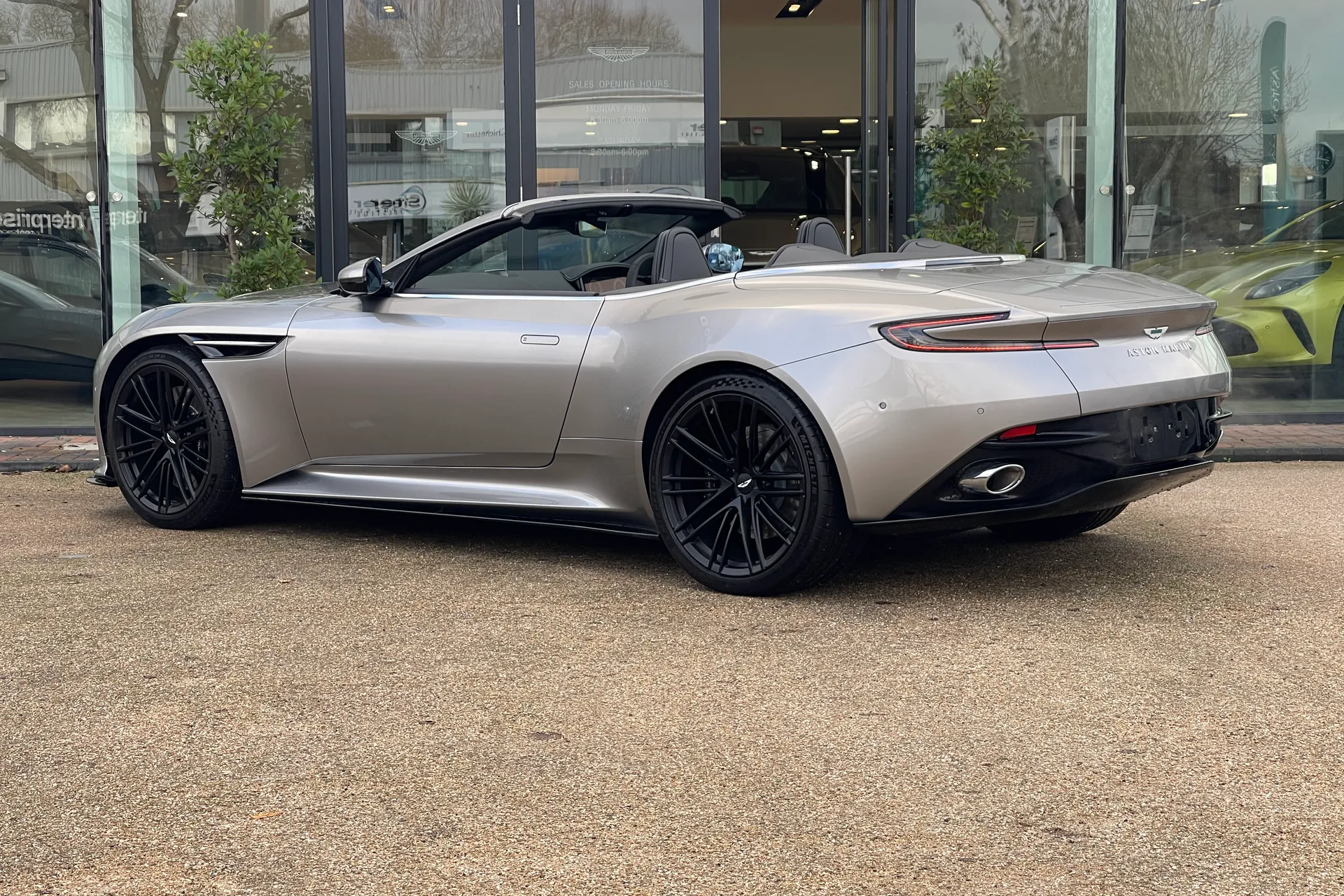 Aston Martin DB12 thumbnail image number 2