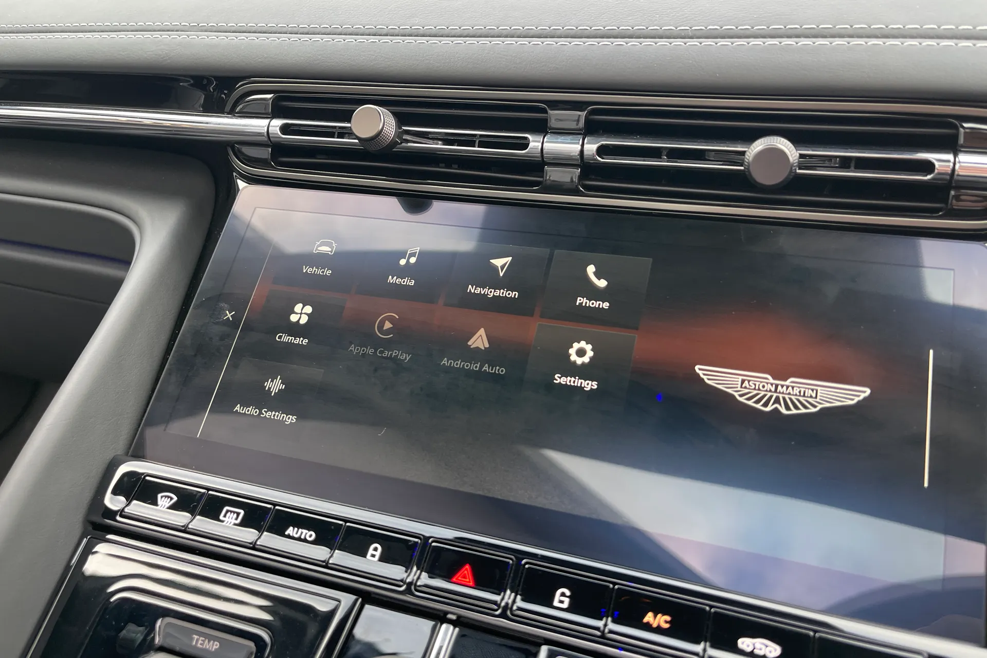 Aston Martin DB12 thumbnail image number 21