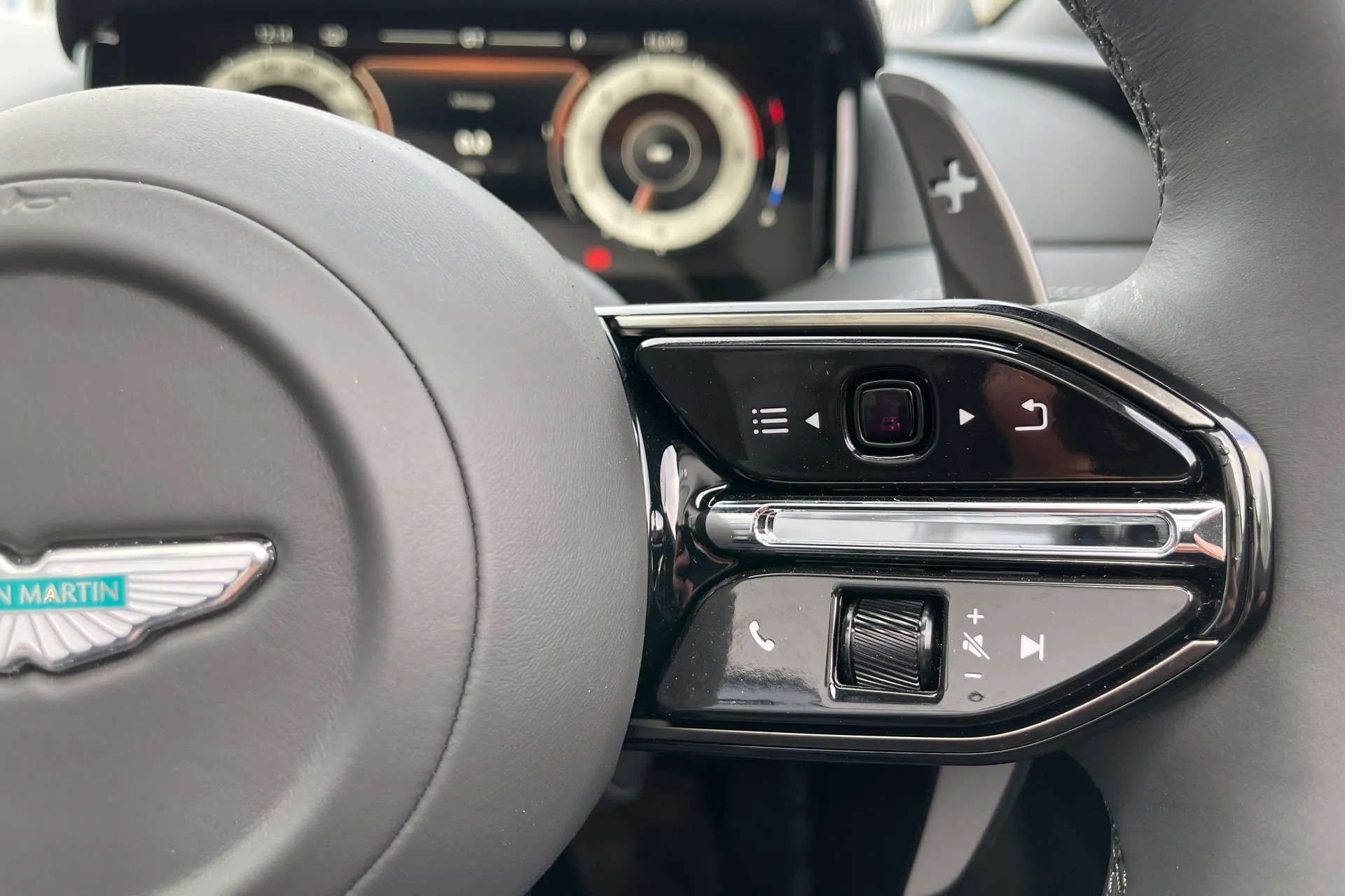 Aston Martin DB12 thumbnail image number 26