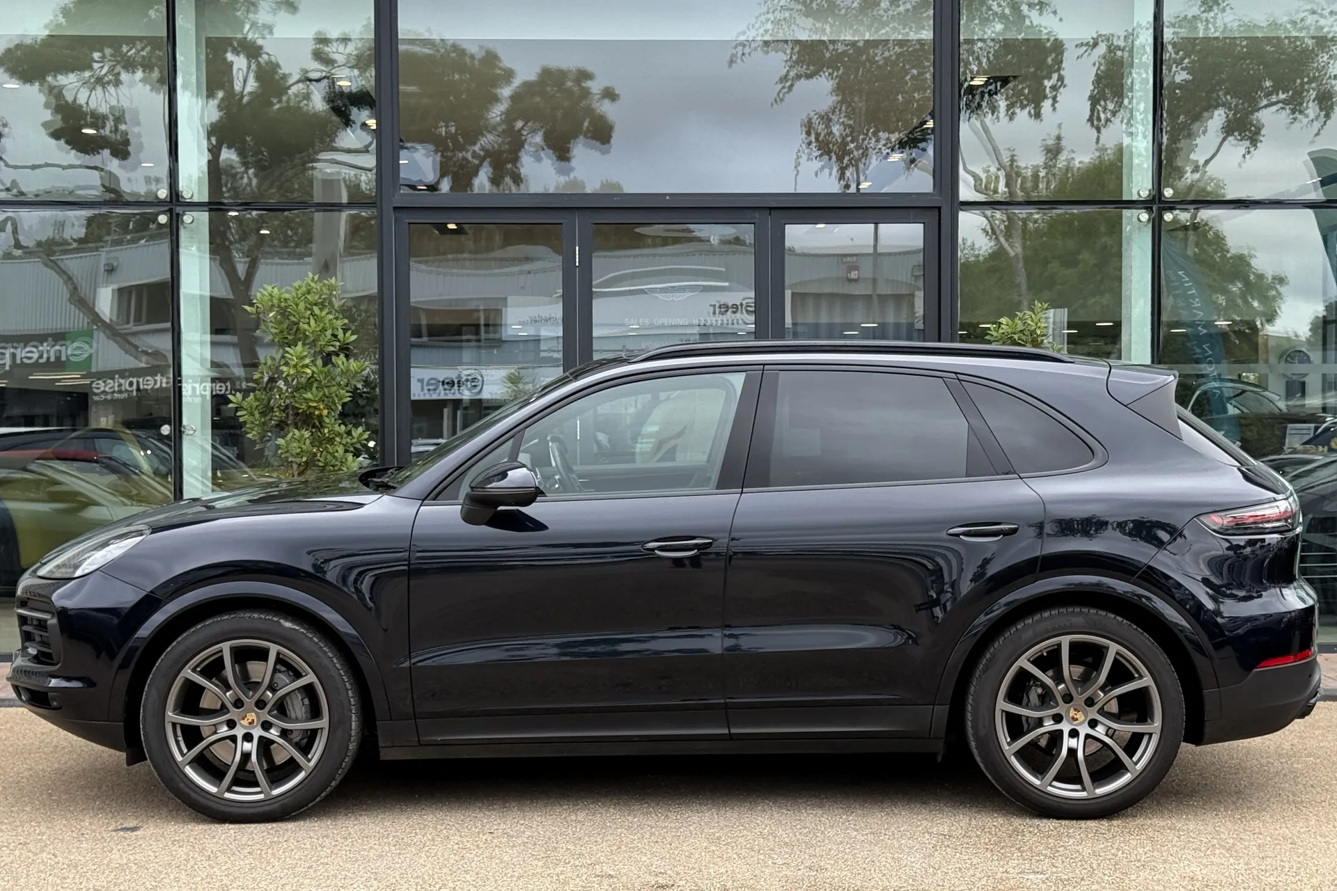 Porsche CAYENNE thumbnail image number 53