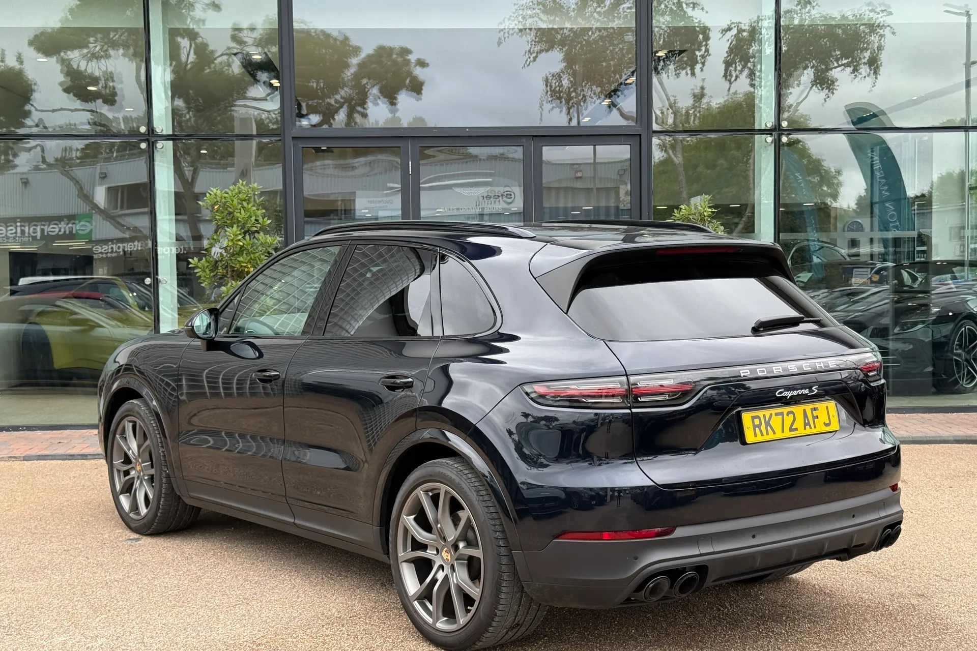 Porsche CAYENNE thumbnail image number 18