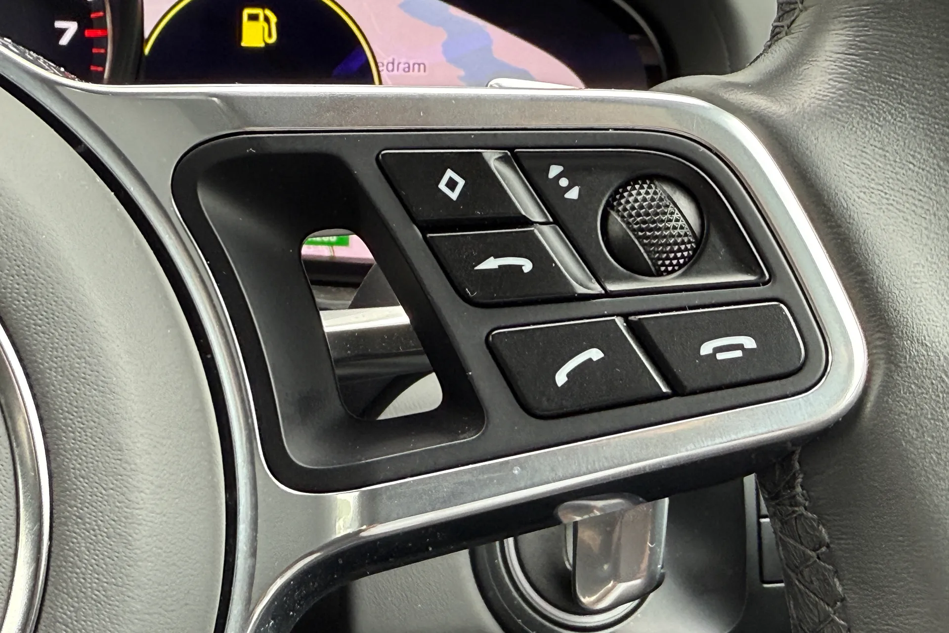 Porsche CAYENNE thumbnail image number 46