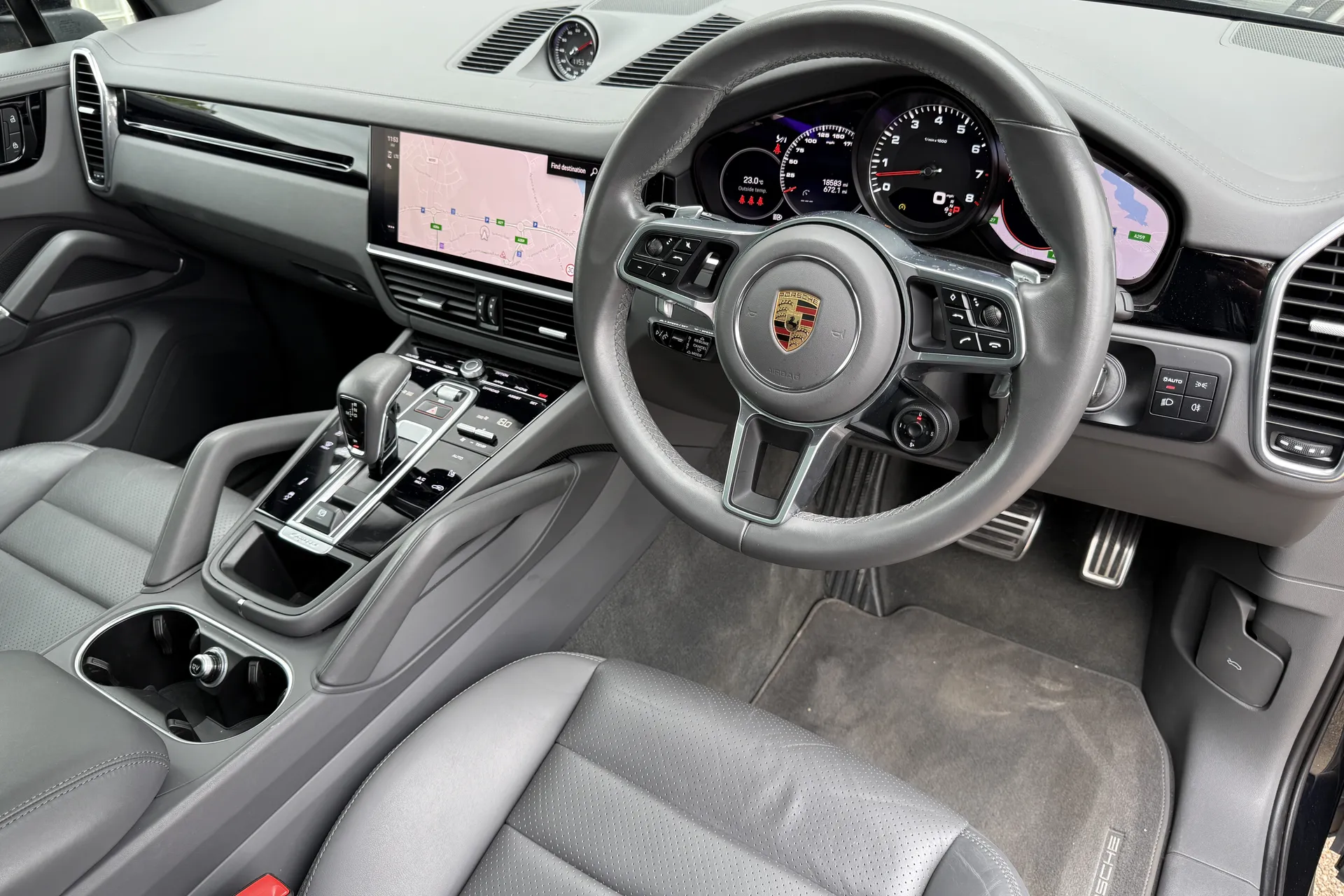 Porsche CAYENNE thumbnail image number 28