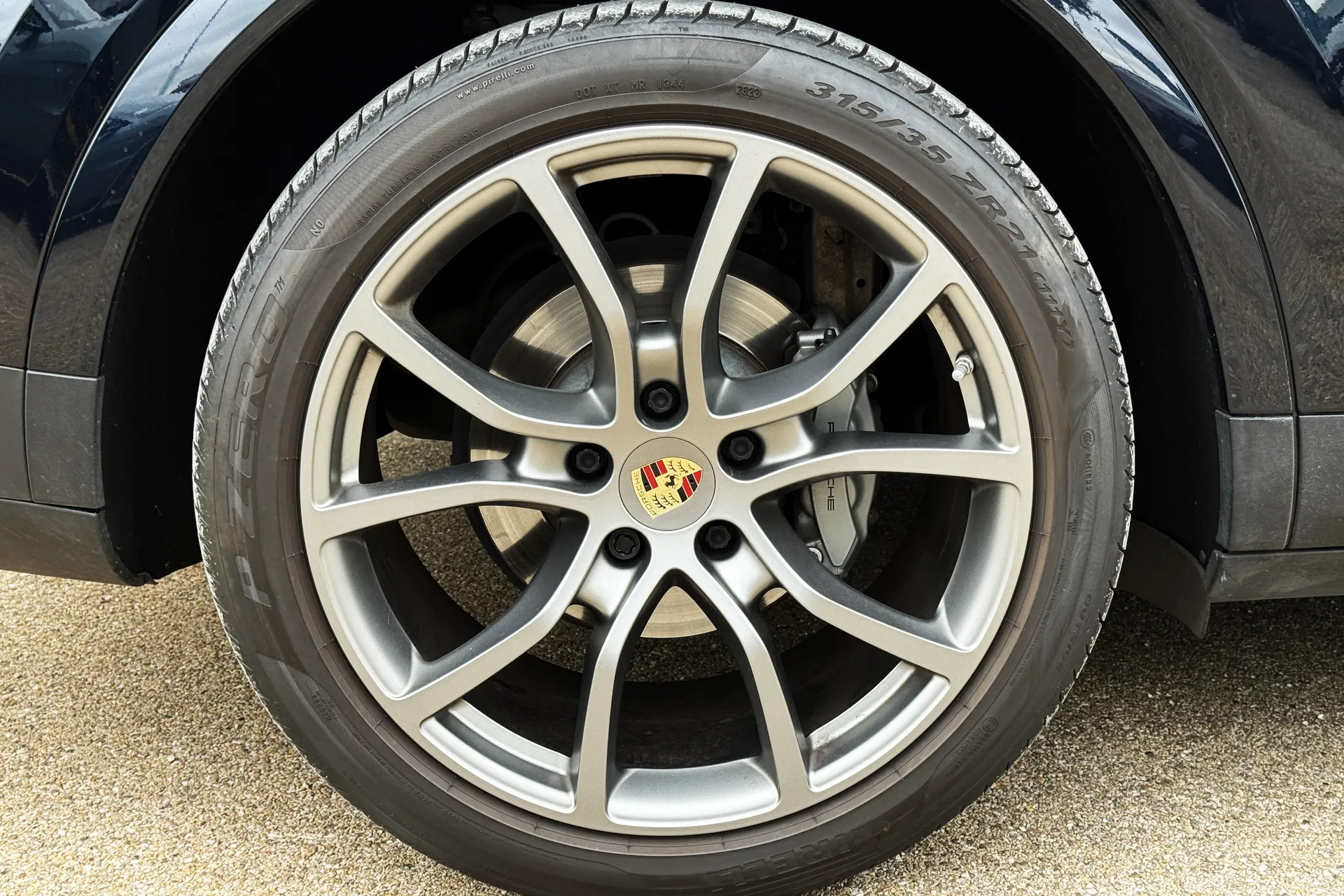 Porsche CAYENNE thumbnail image number 7