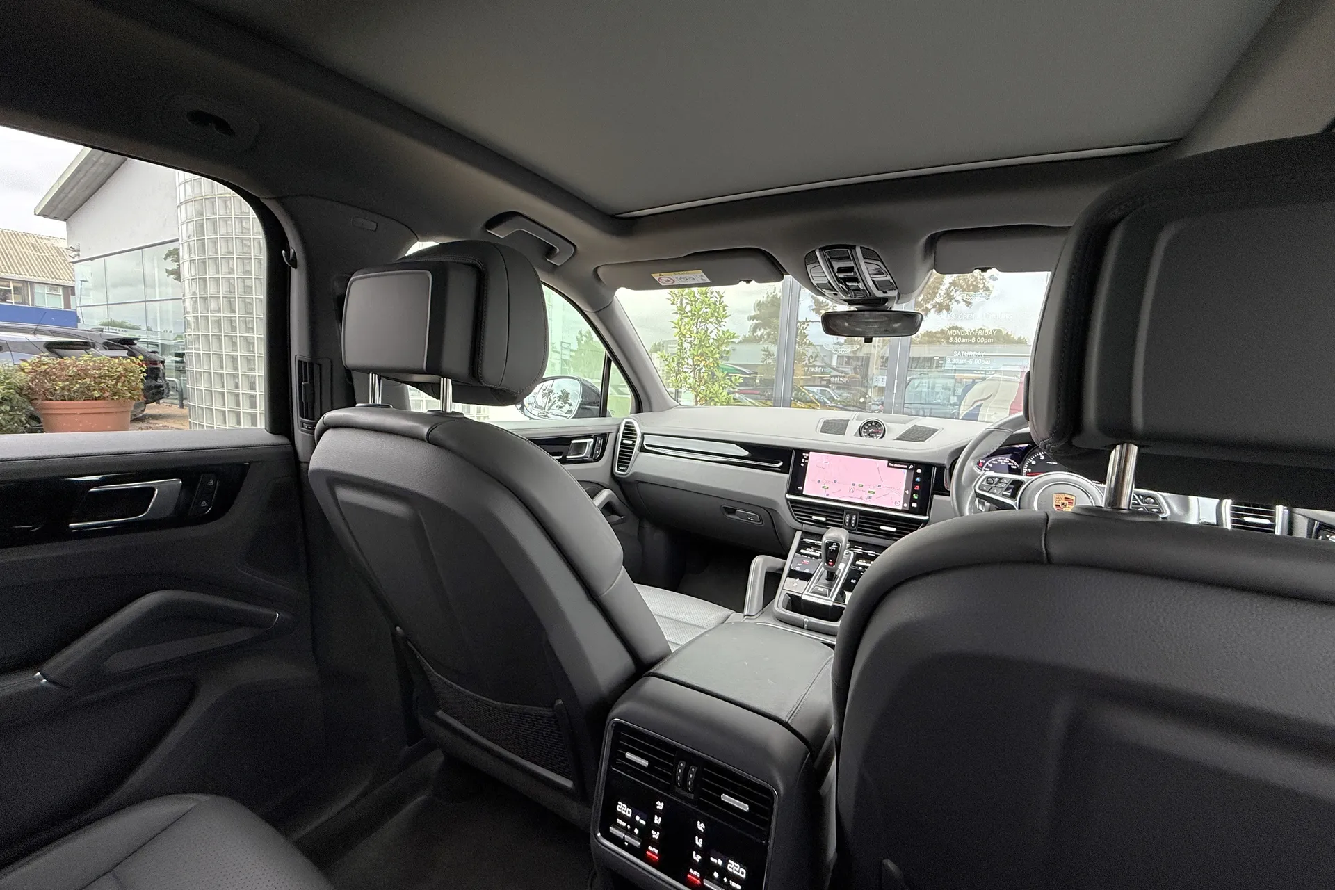 Porsche CAYENNE thumbnail image number 6