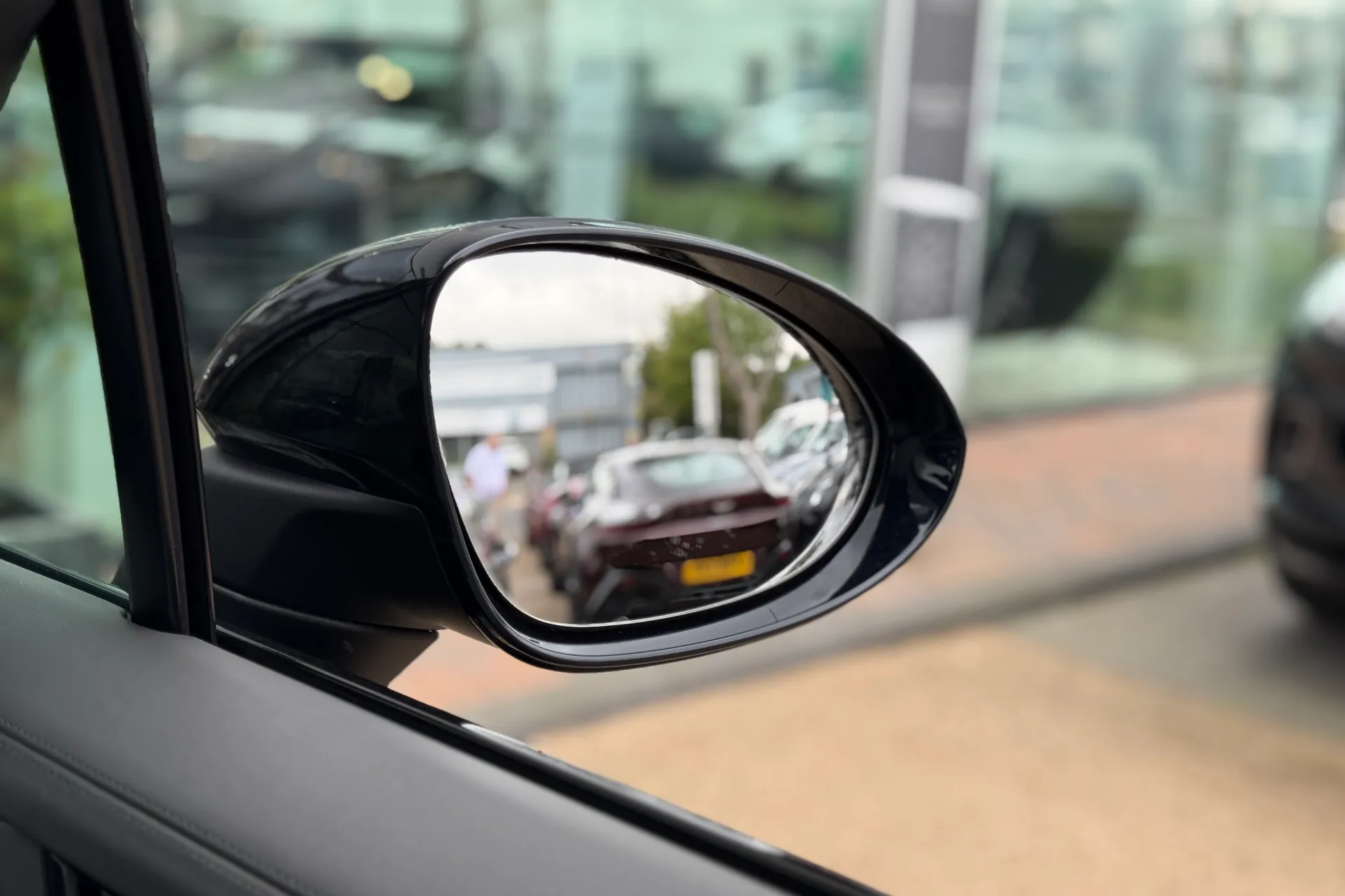 Porsche CAYENNE thumbnail image number 47