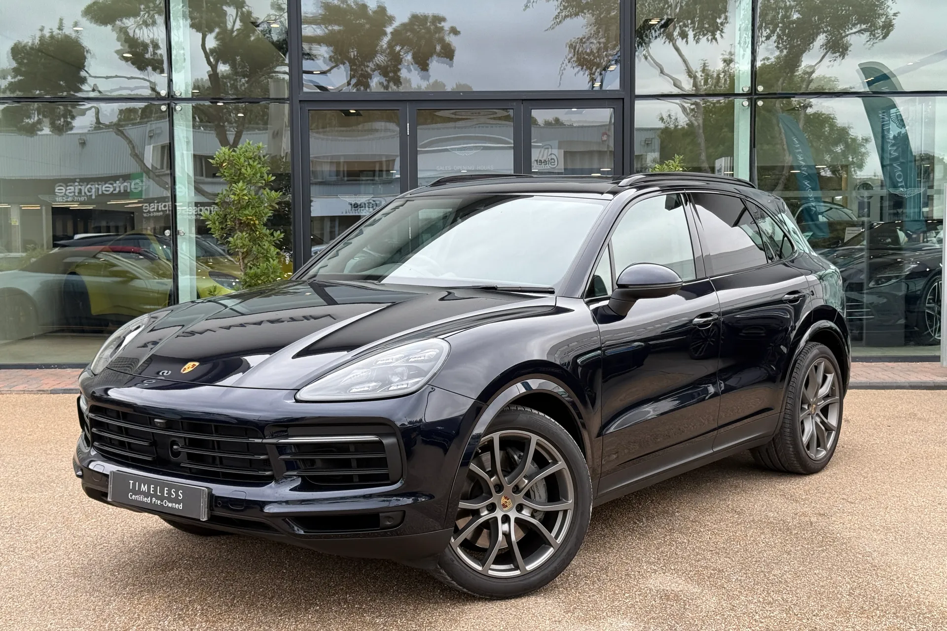 Porsche CAYENNE thumbnail image number 8