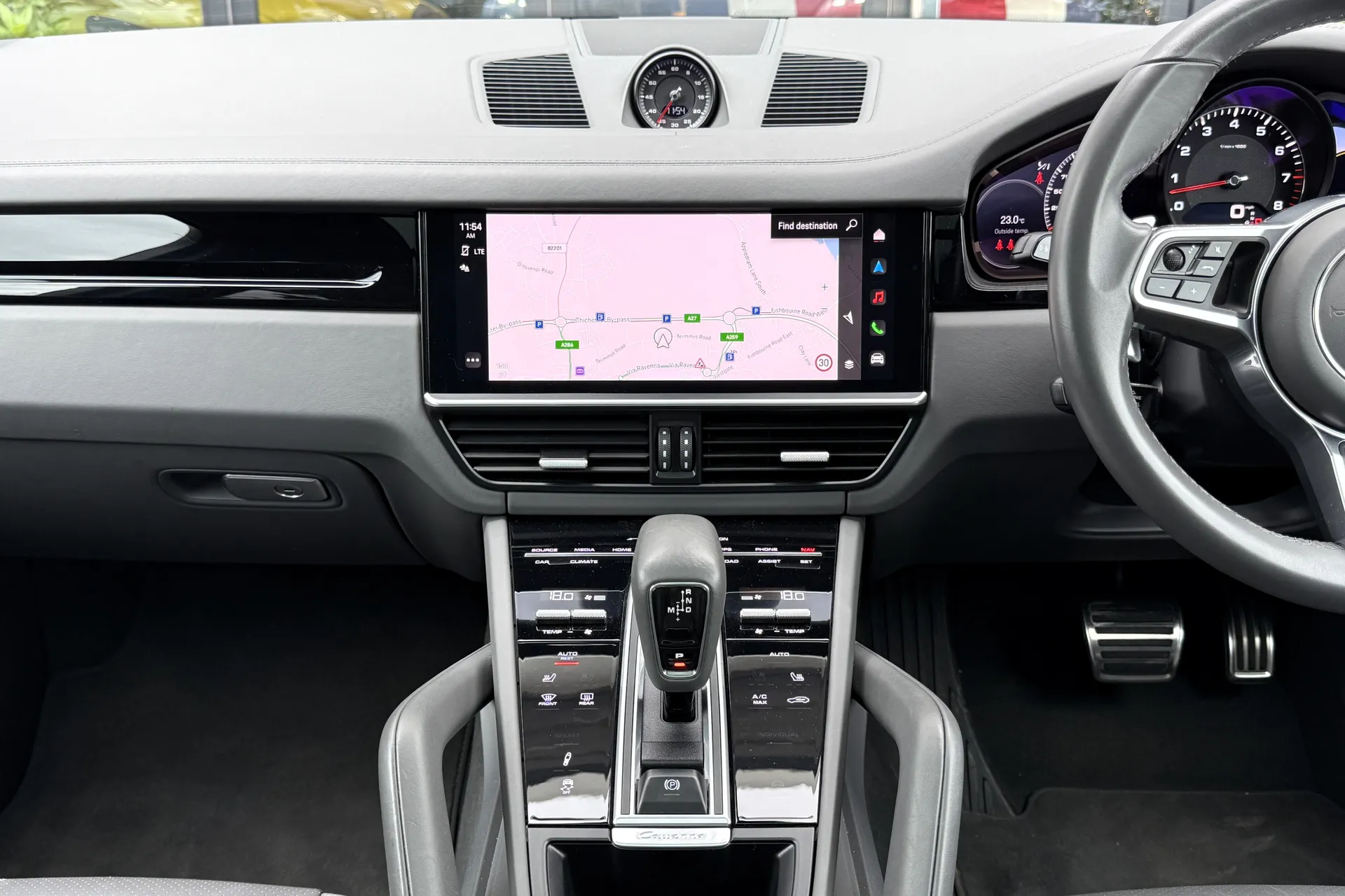 Porsche CAYENNE thumbnail image number 35