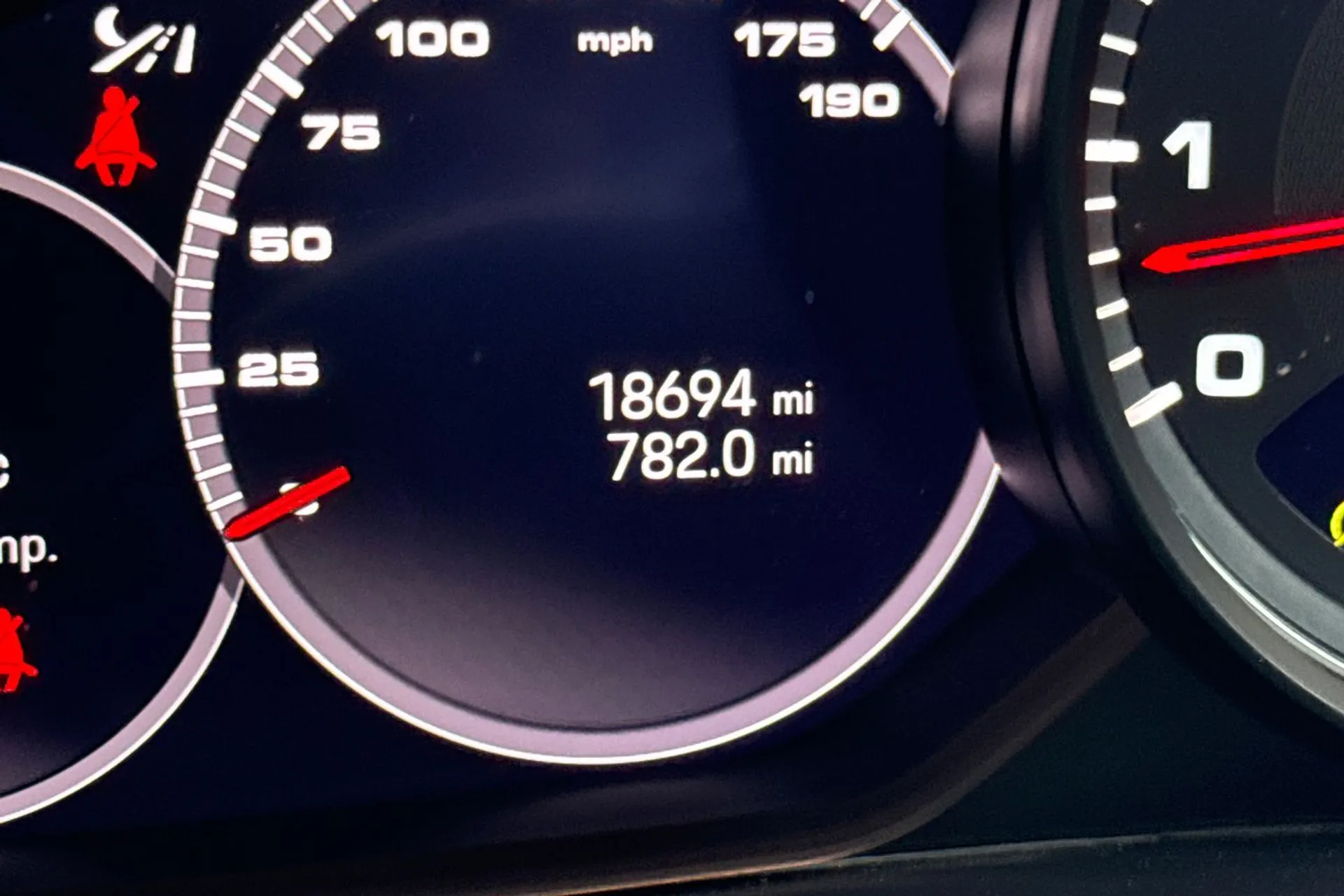 Porsche CAYENNE thumbnail image number 44