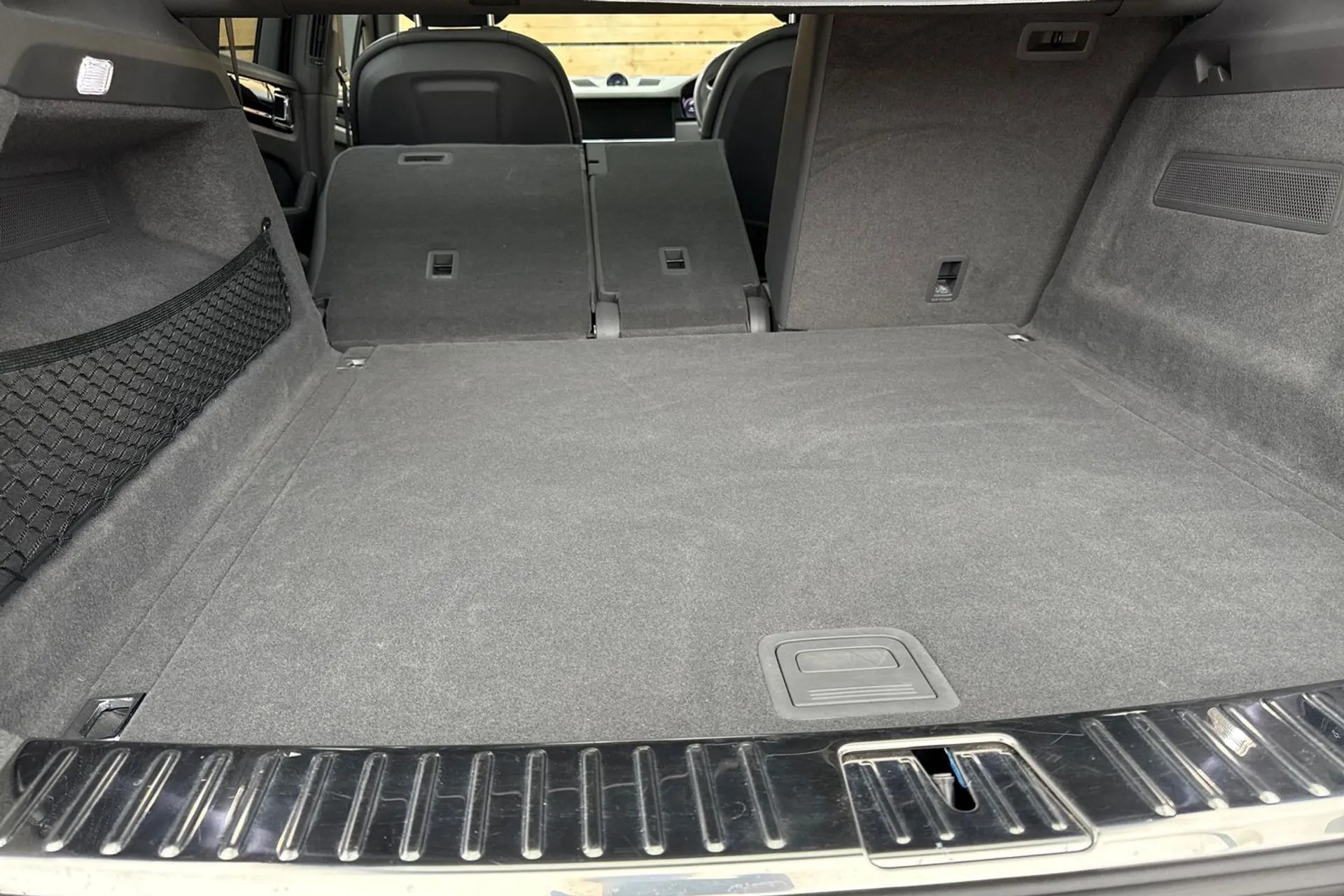 Porsche CAYENNE thumbnail image number 24