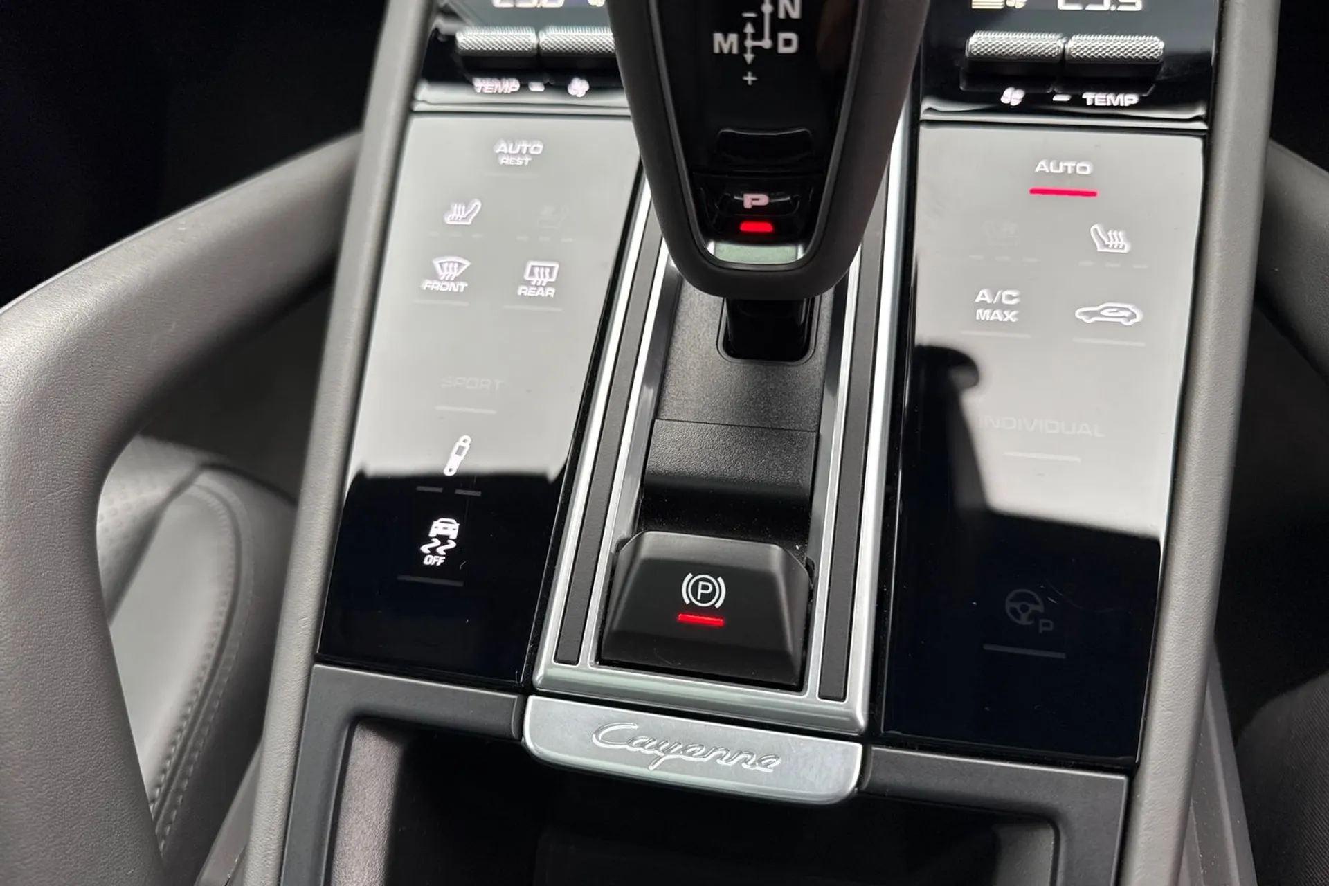 Porsche CAYENNE thumbnail image number 41