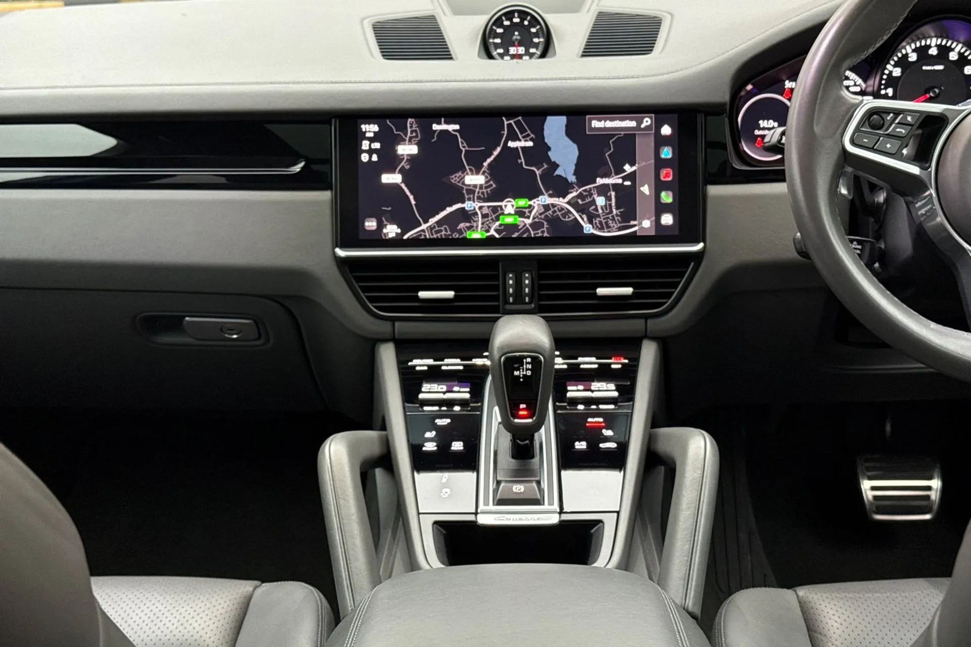 Porsche CAYENNE thumbnail image number 38