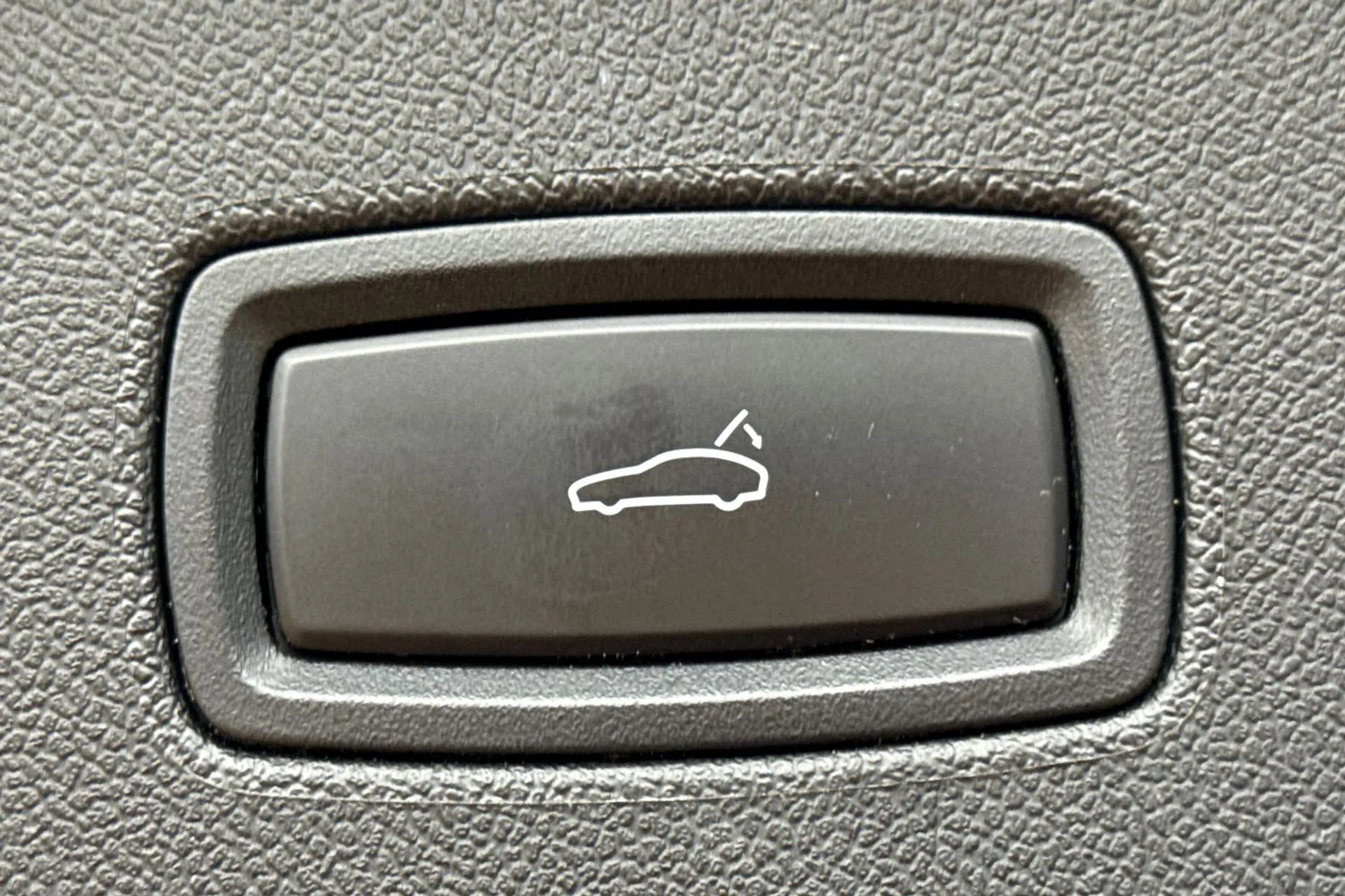 Porsche CAYENNE thumbnail image number 23