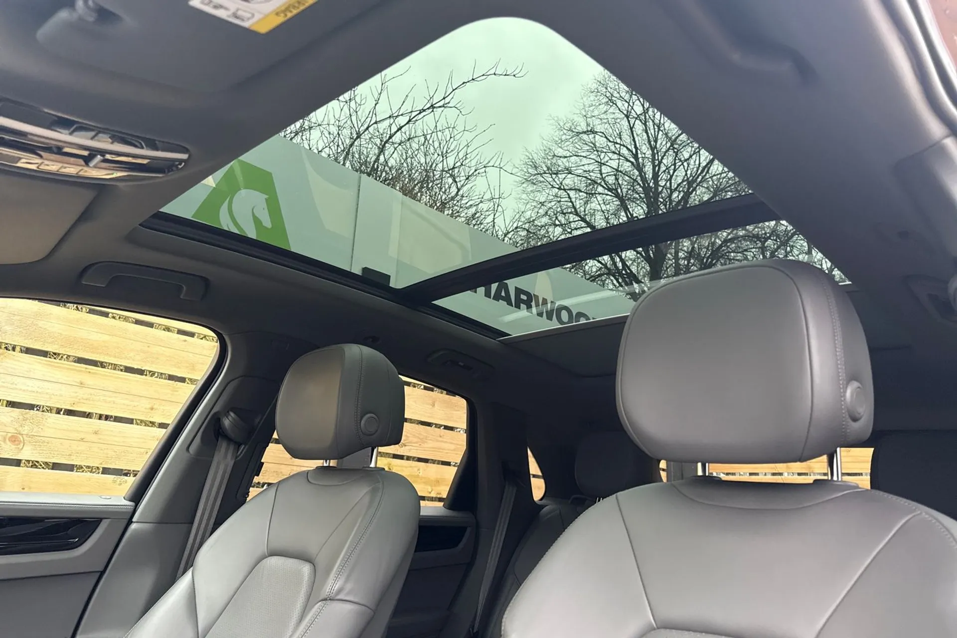 Porsche CAYENNE thumbnail image number 32