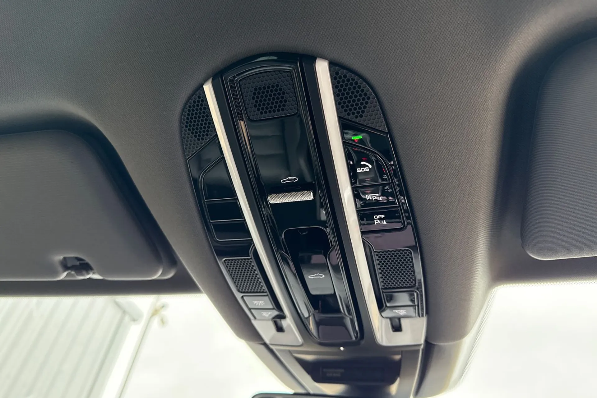 Porsche CAYENNE thumbnail image number 58