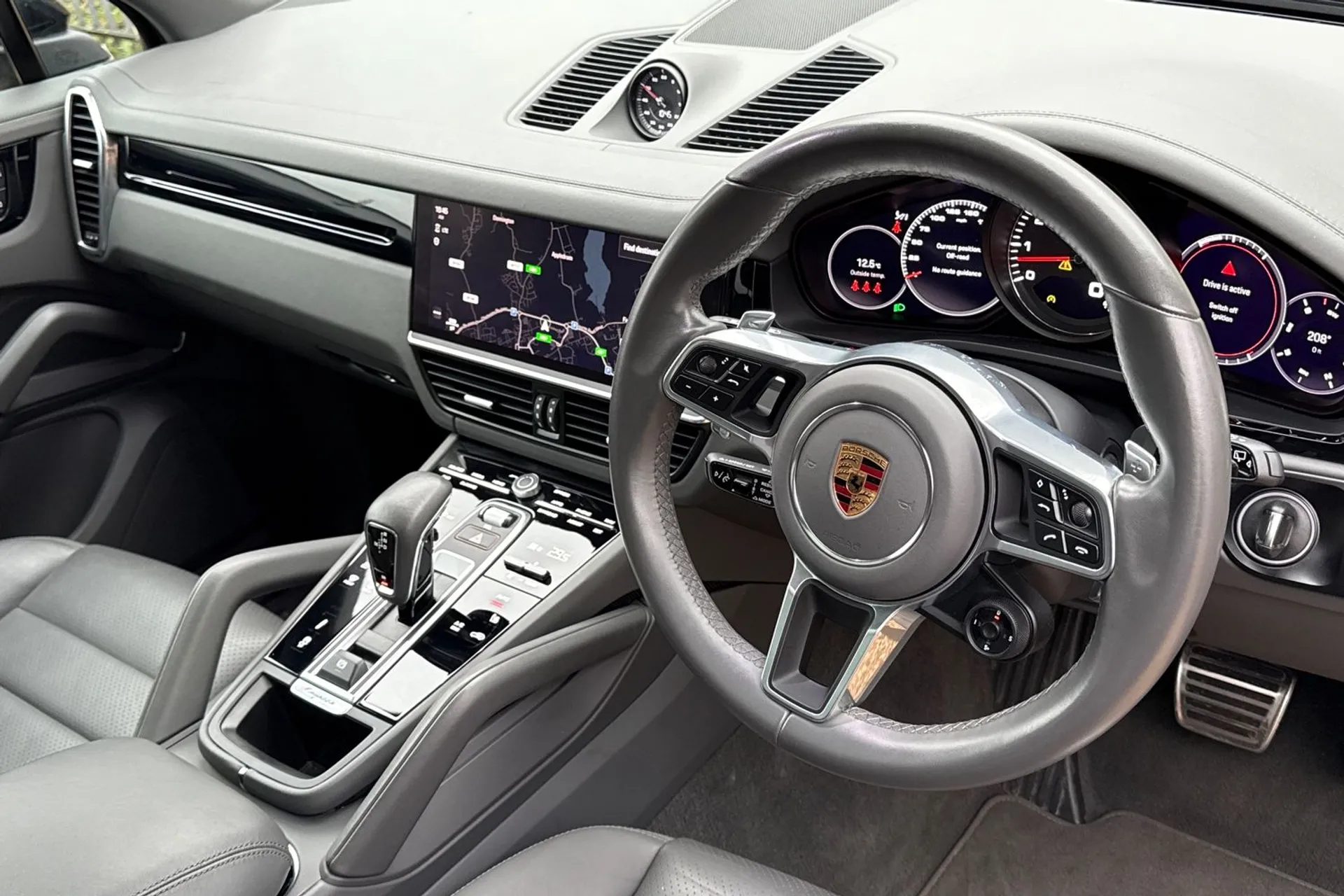Porsche CAYENNE thumbnail image number 29