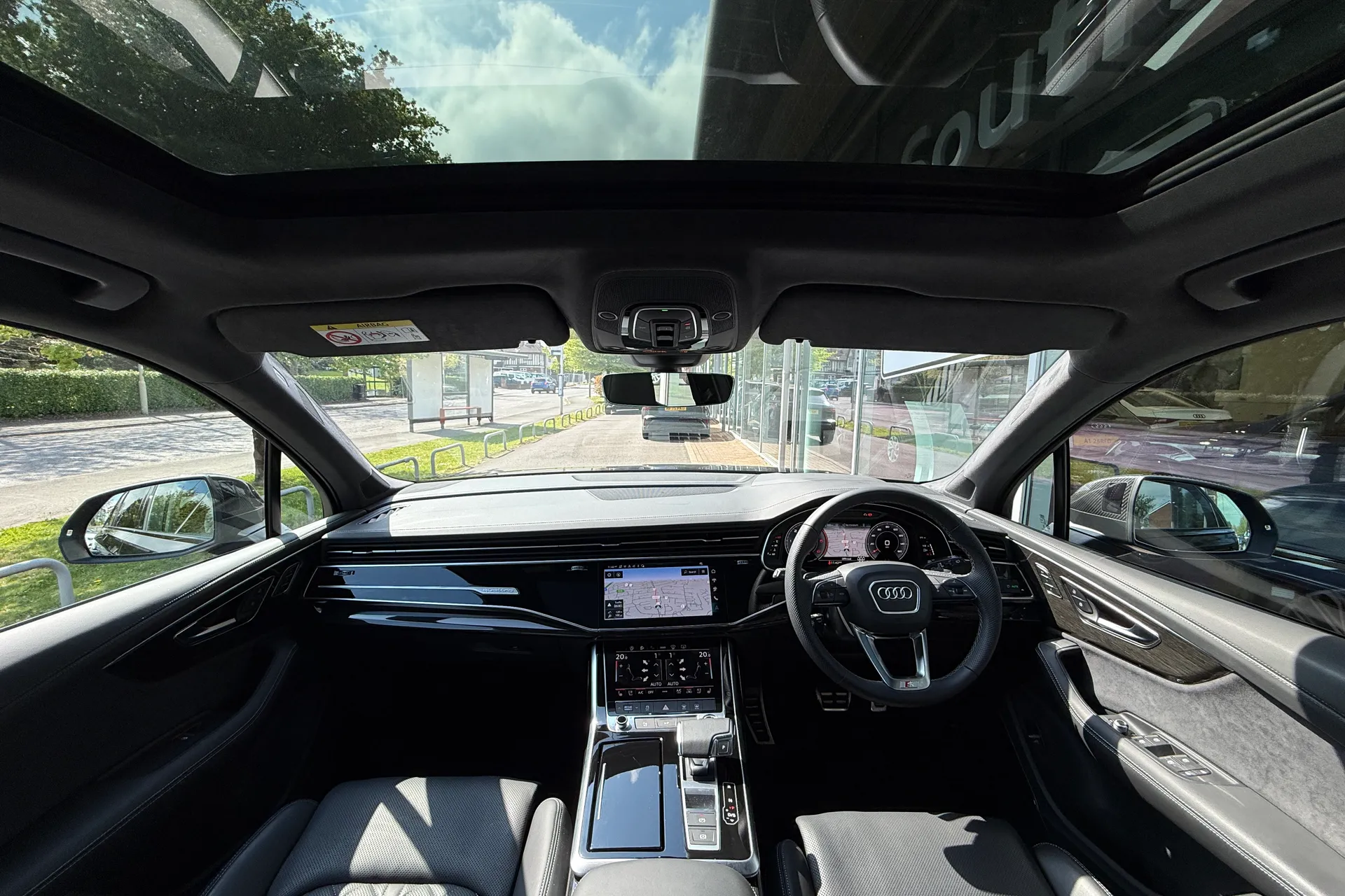 Audi Q7 thumbnail image number 3