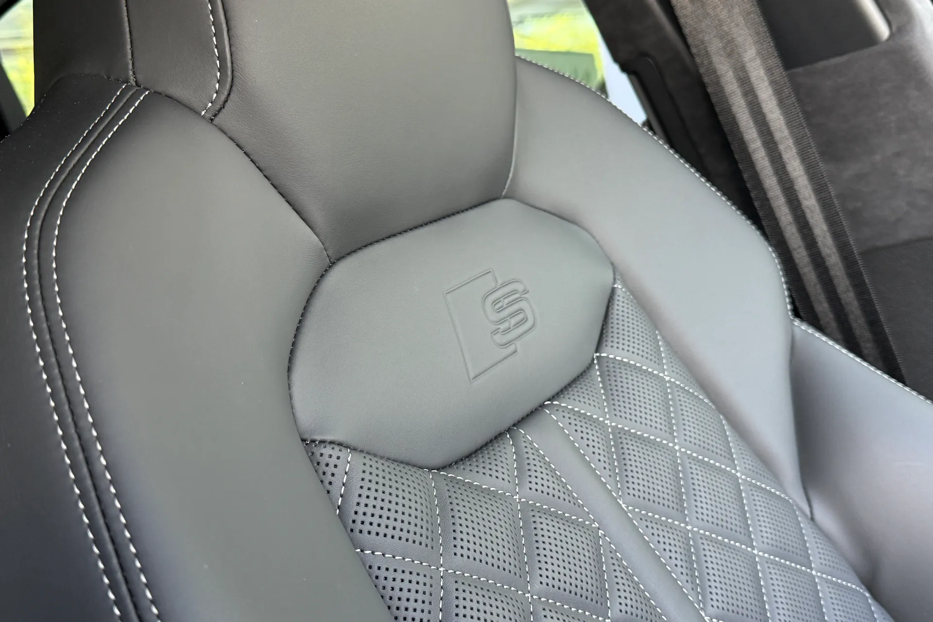 Audi Q7 thumbnail image number 41