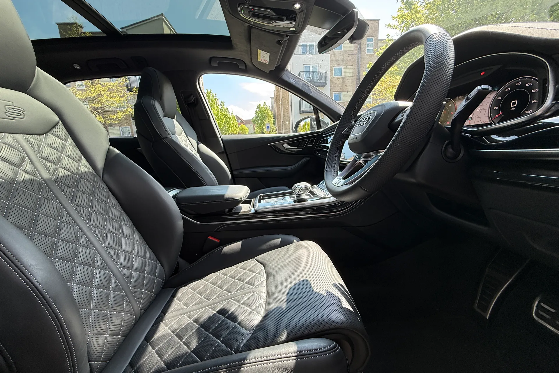 Audi Q7 thumbnail image number 42