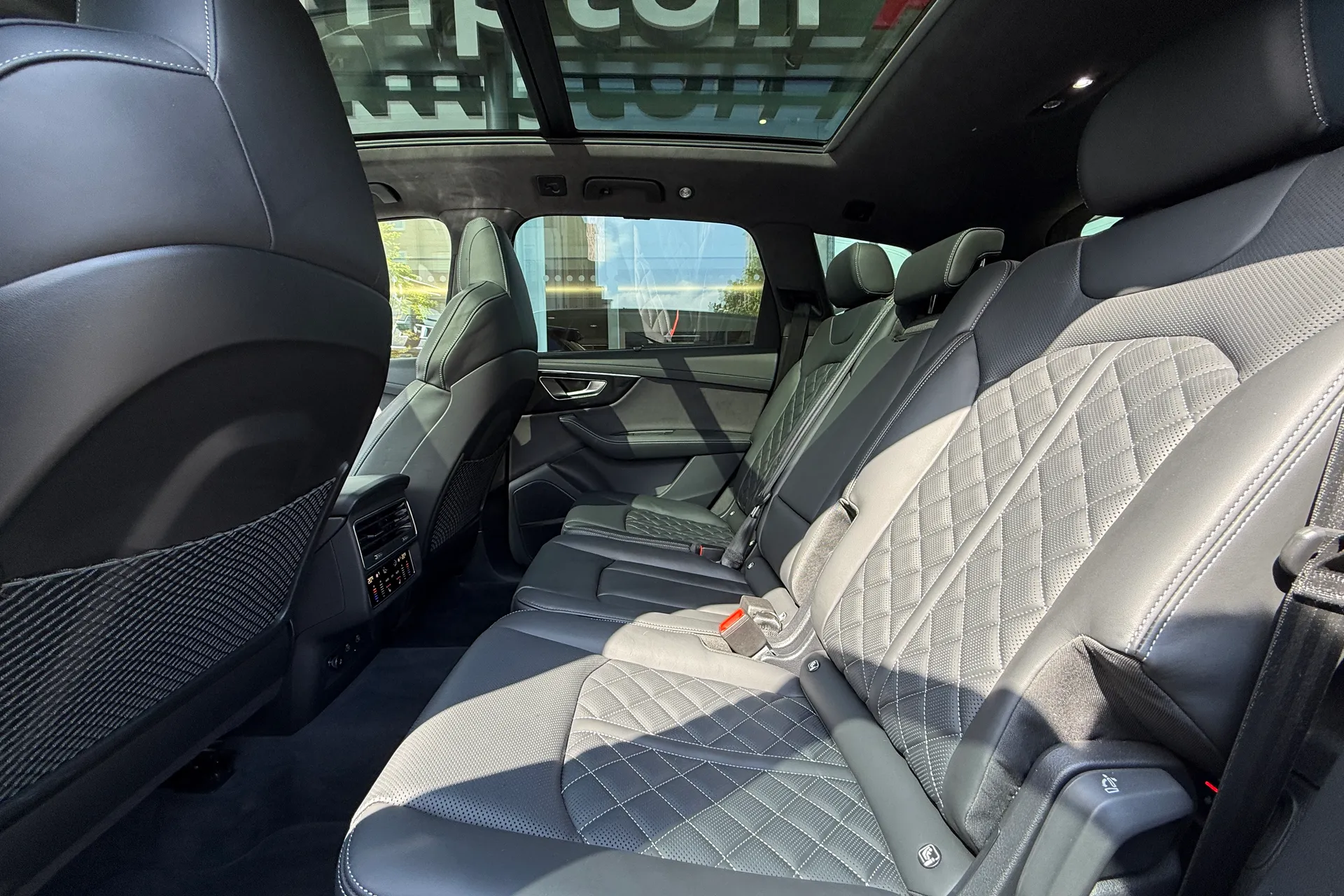 Audi Q7 thumbnail image number 62