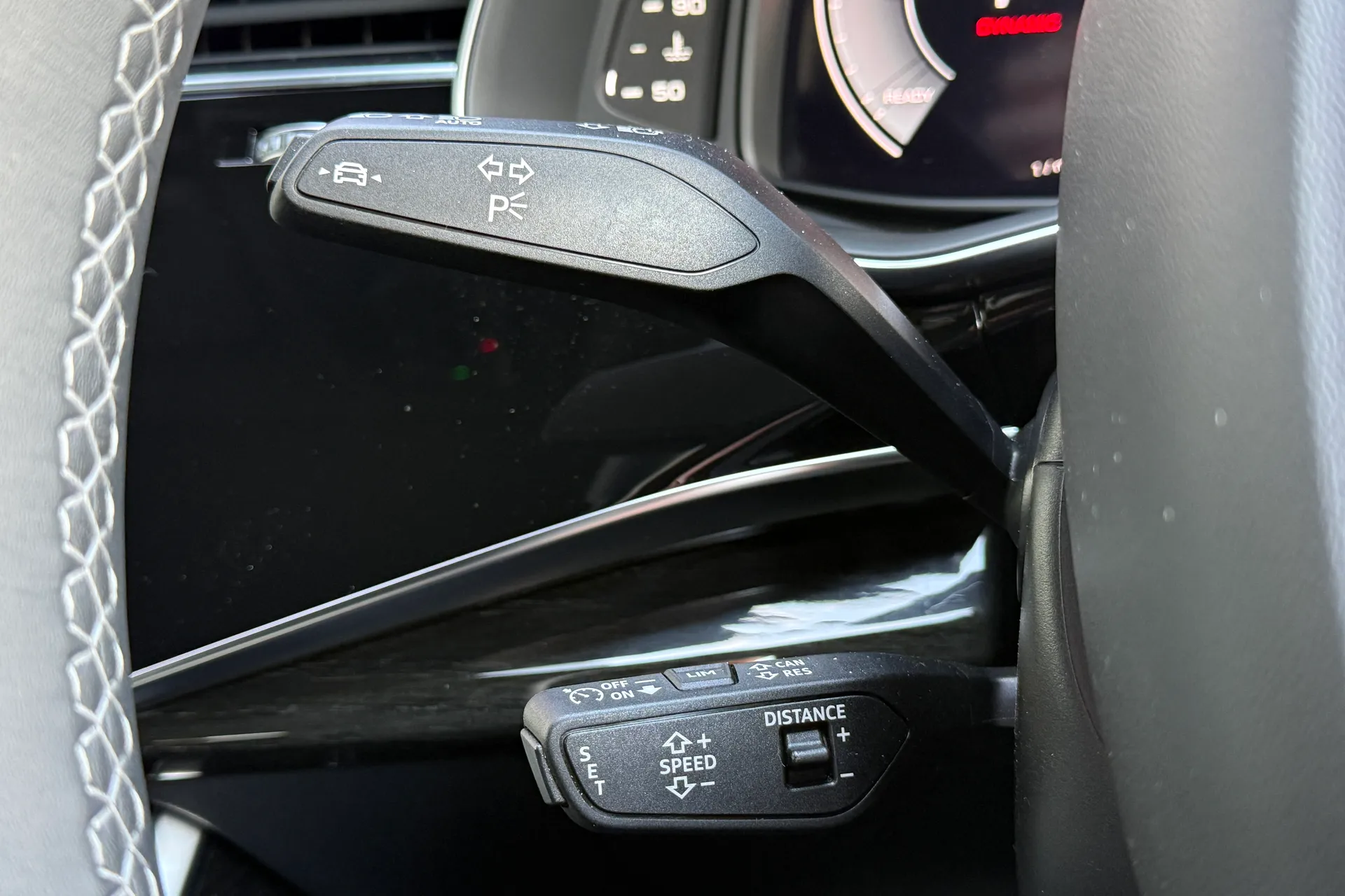 Audi Q7 thumbnail image number 23