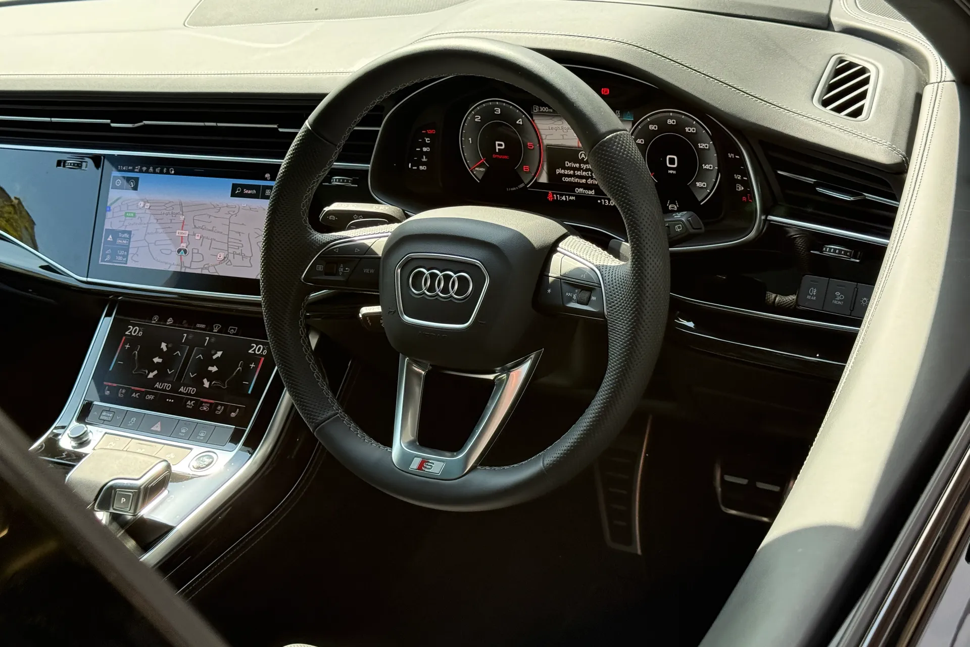 Audi Q7 thumbnail image number 44