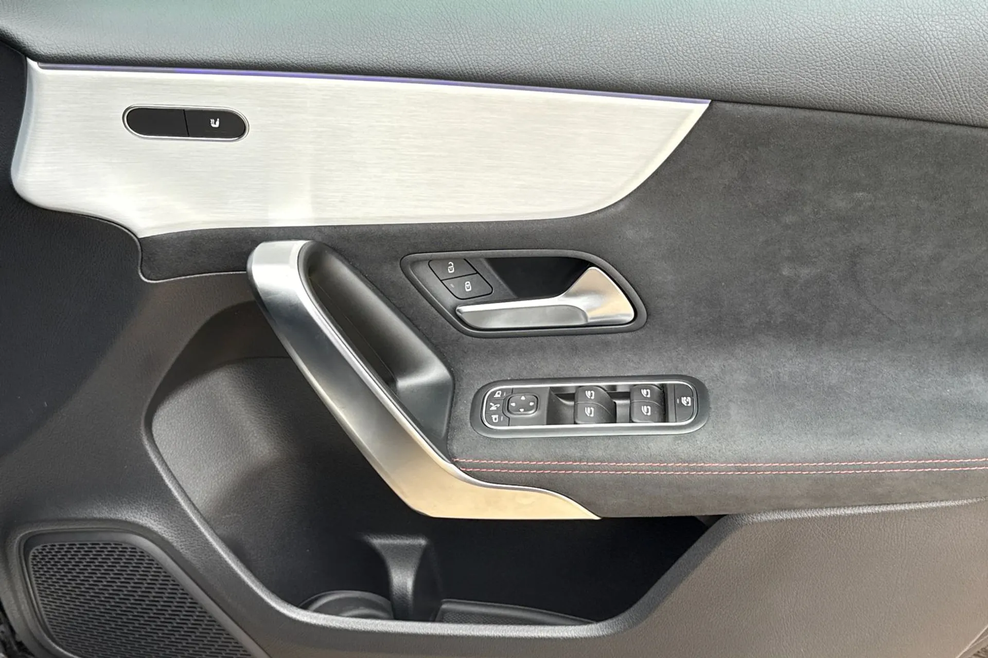 MERCEDES-BENZ A CLASS thumbnail image number 41