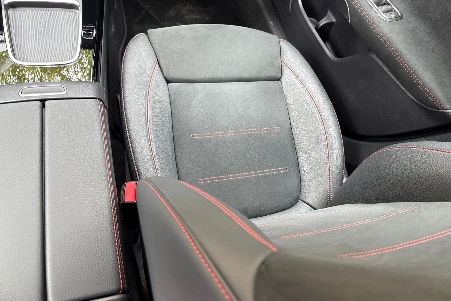 MERCEDES-BENZ A CLASS thumbnail image number 35