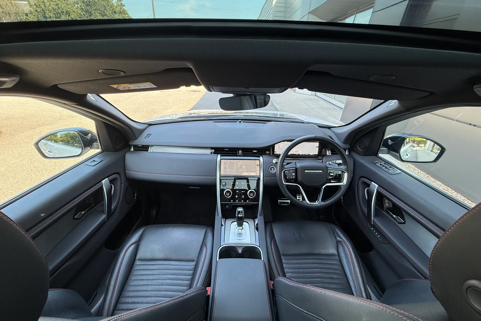 LAND ROVER DISCOVERY SPORT thumbnail image number 3