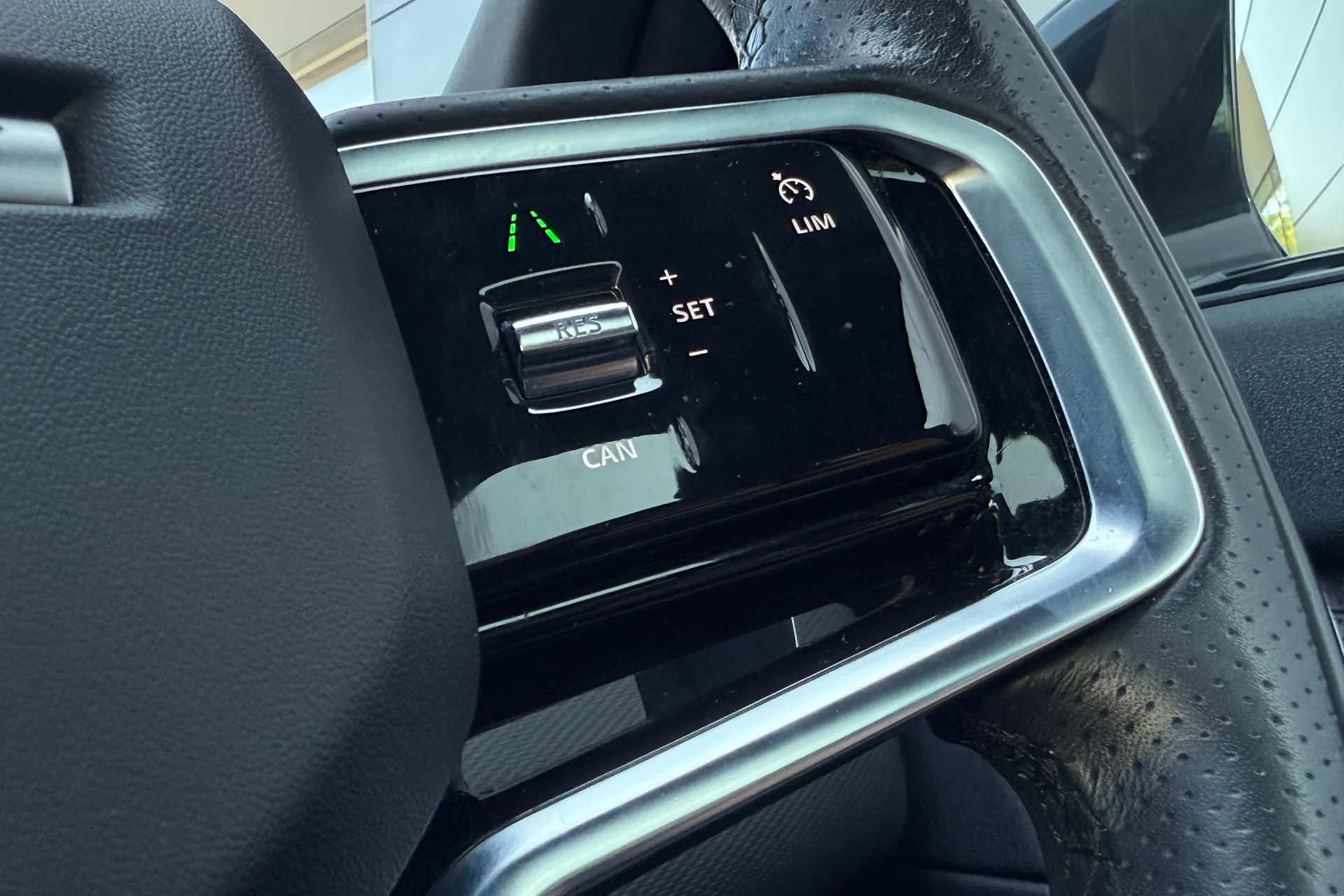 LAND ROVER DISCOVERY SPORT thumbnail image number 51