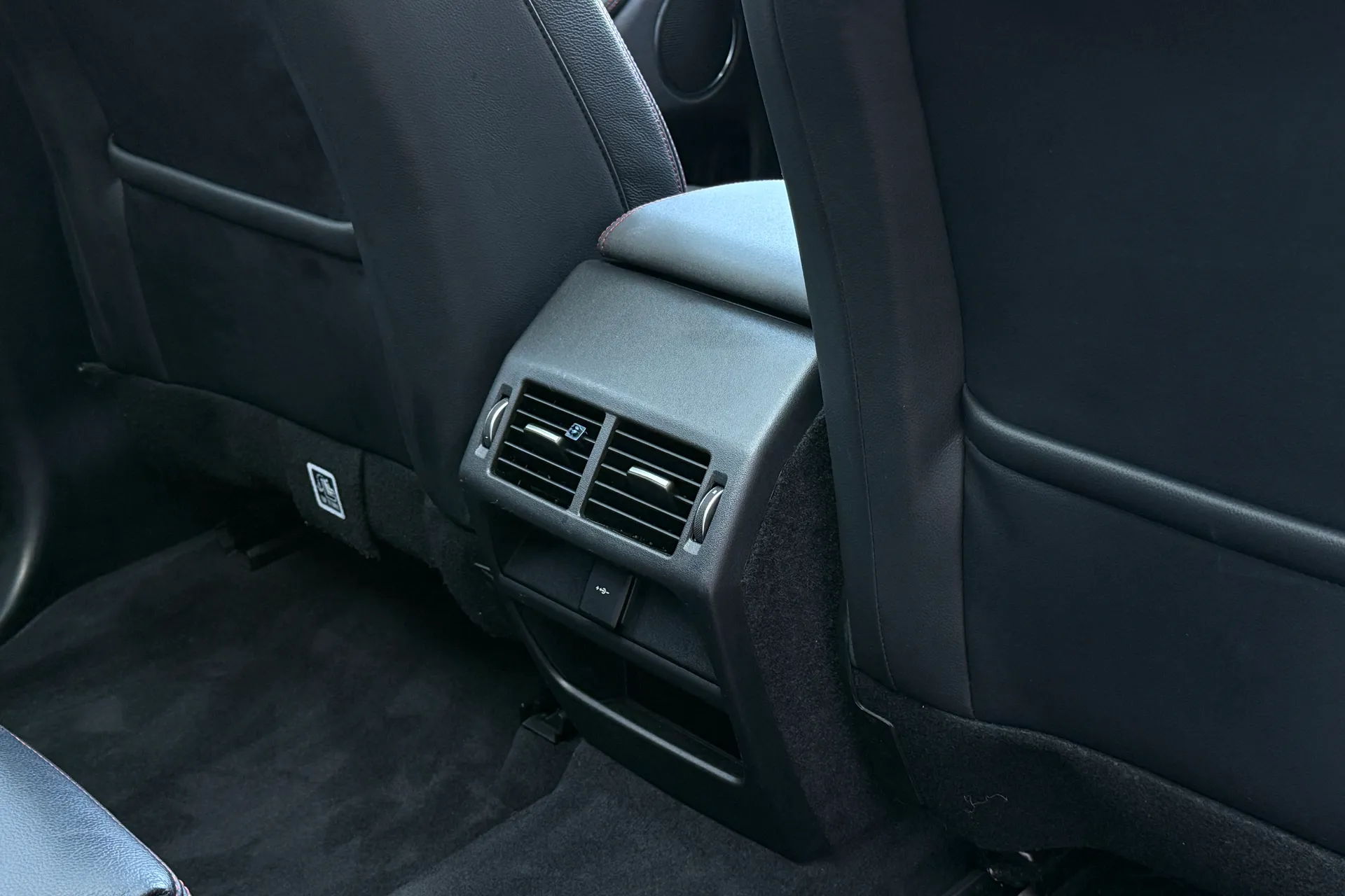 LAND ROVER DISCOVERY SPORT thumbnail image number 41