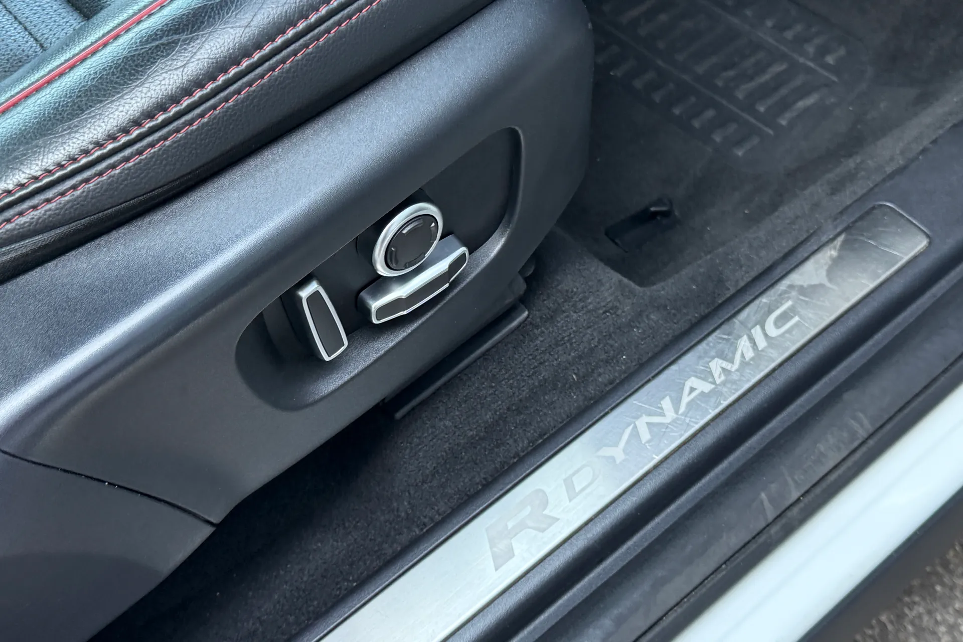 LAND ROVER DISCOVERY SPORT thumbnail image number 43