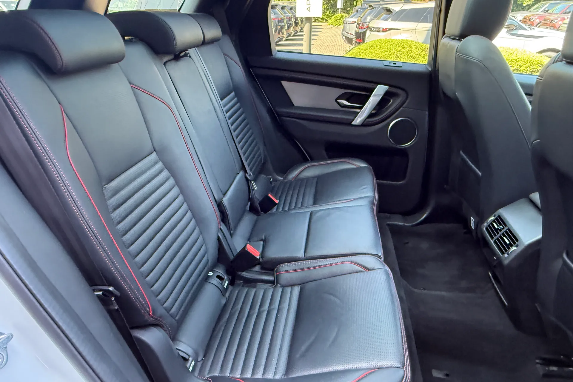 LAND ROVER DISCOVERY SPORT thumbnail image number 38
