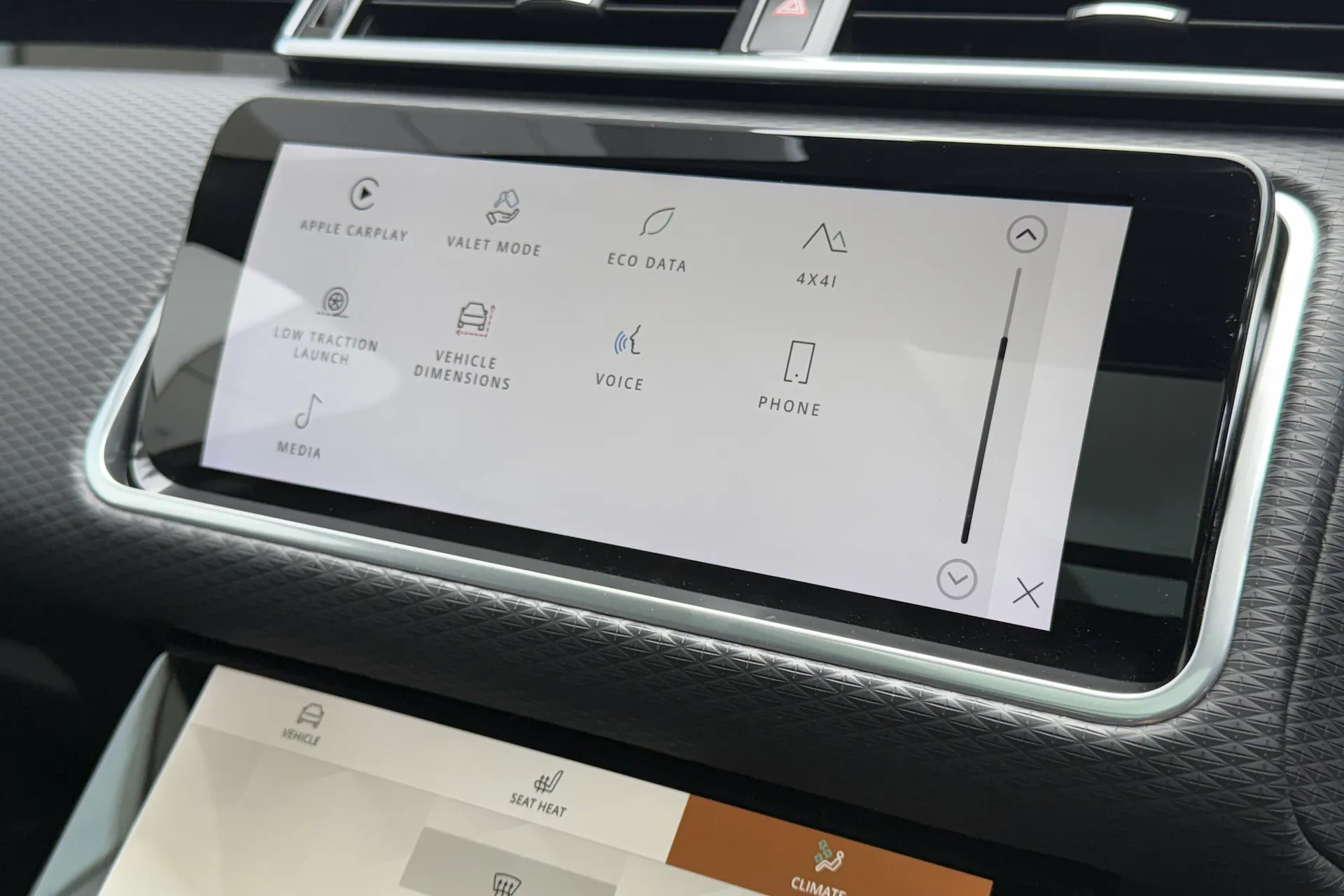 LAND ROVER RANGE ROVER VELAR thumbnail image number 57
