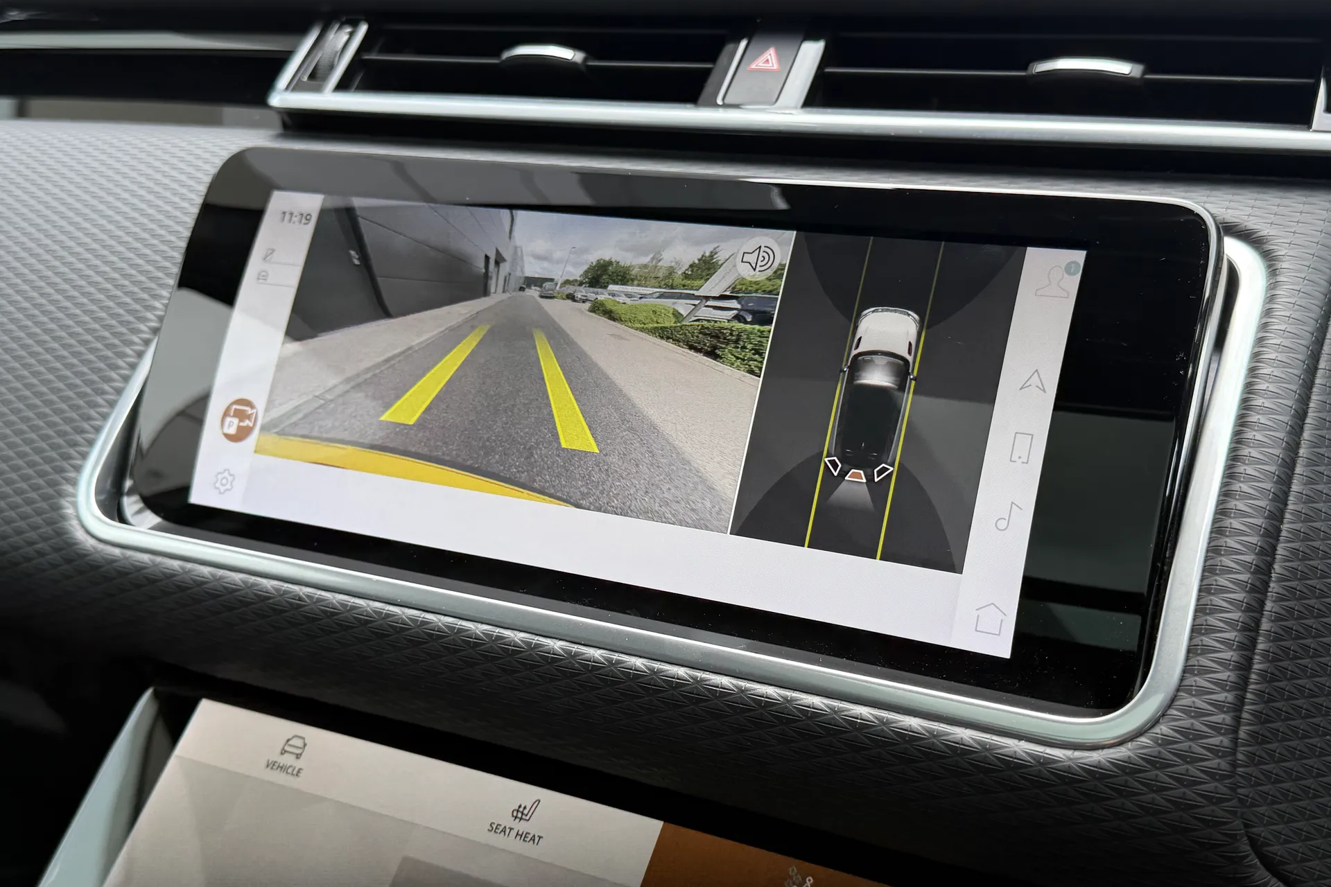 LAND ROVER RANGE ROVER VELAR thumbnail image number 7