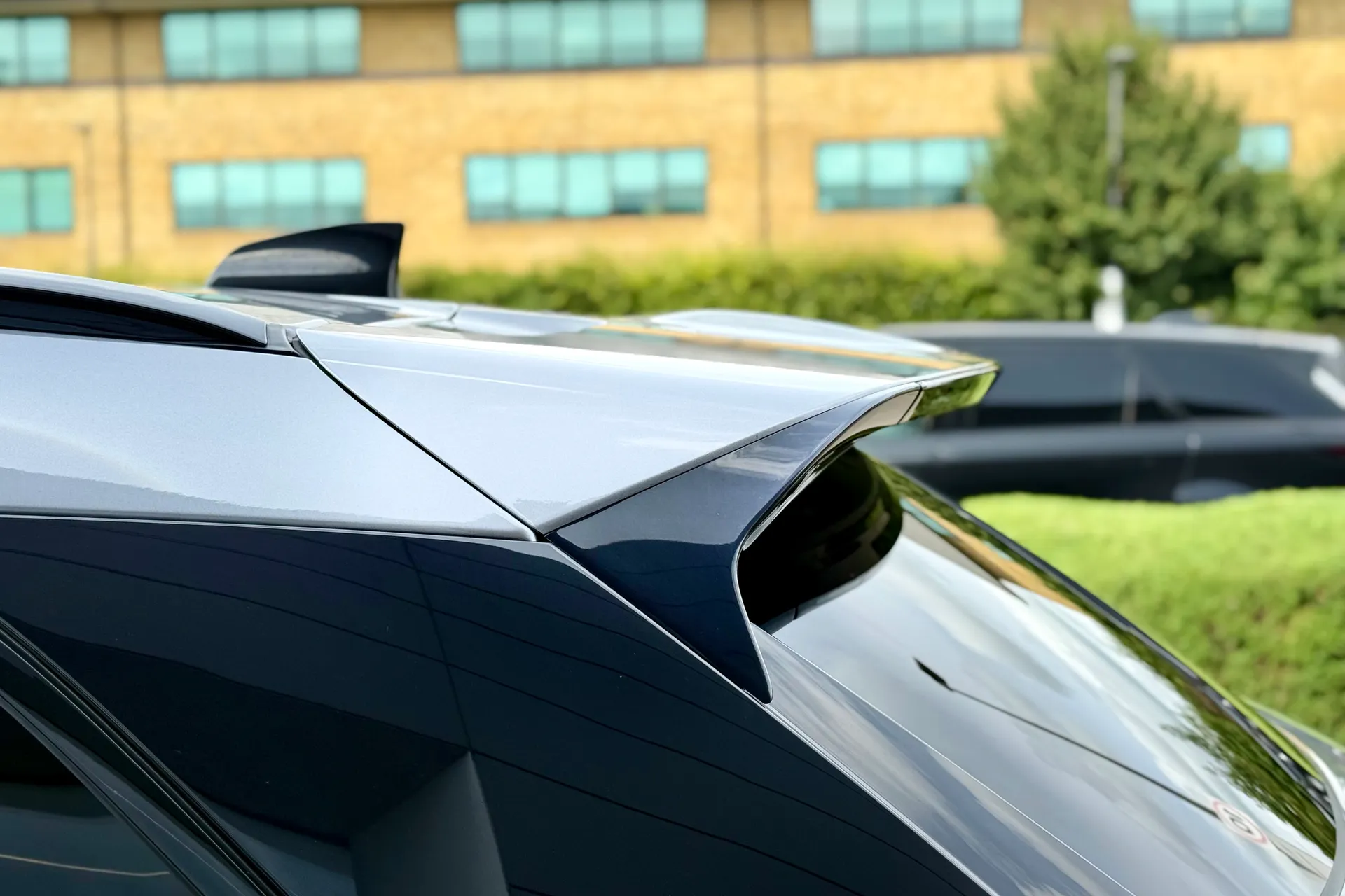 LAND ROVER RANGE ROVER VELAR thumbnail image number 15