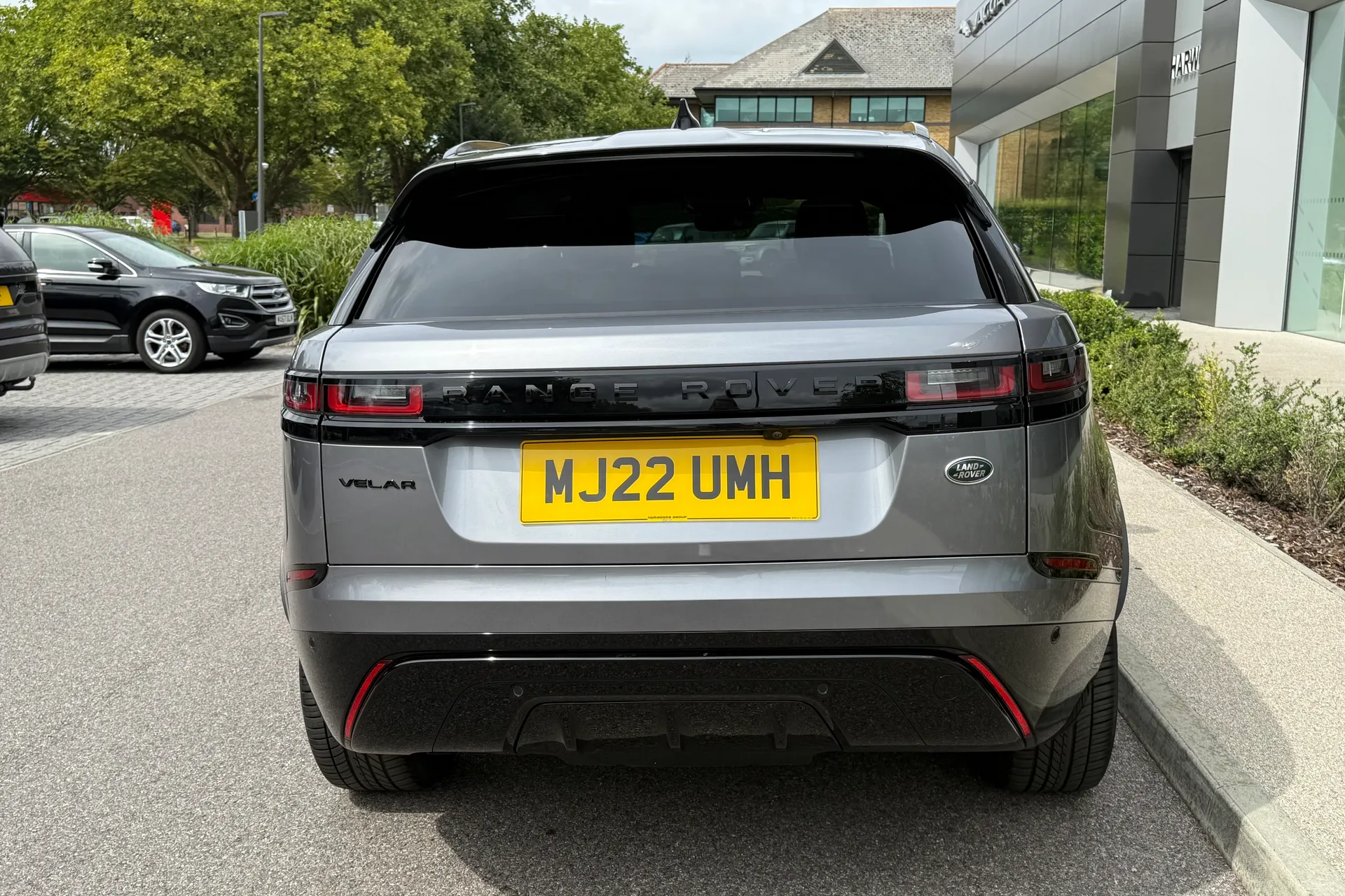 LAND ROVER RANGE ROVER VELAR thumbnail image number 18