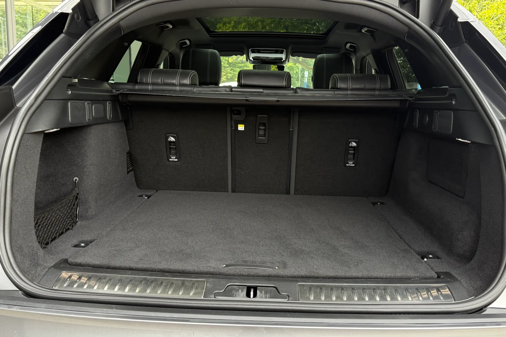 LAND ROVER RANGE ROVER VELAR thumbnail image number 32